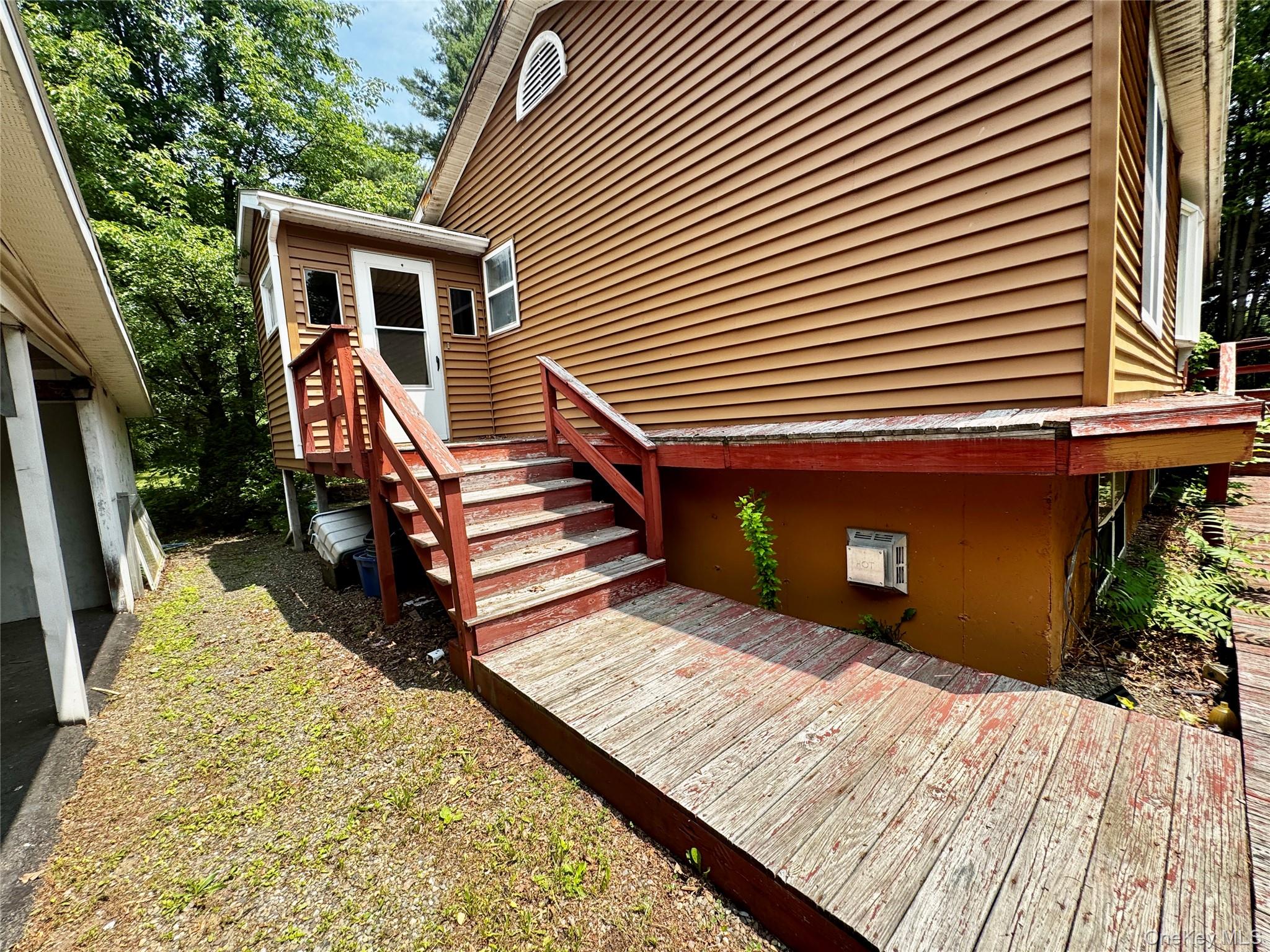 20 Shore Drive, Elizaville, NY 12523