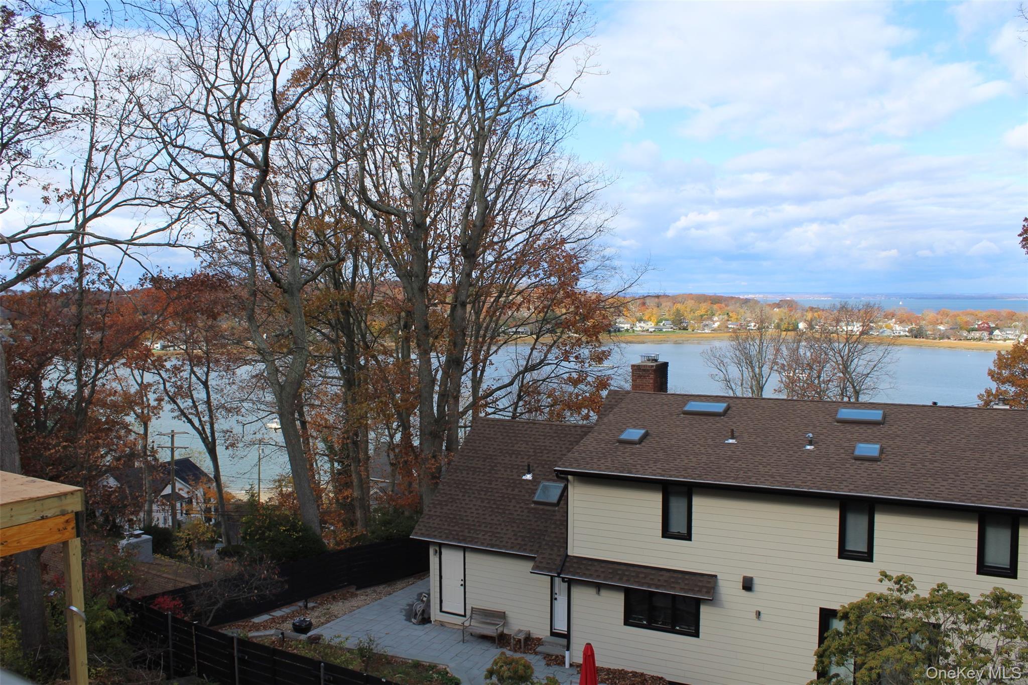 762 Connecticut View Drive, Mill Neck, NY 11771