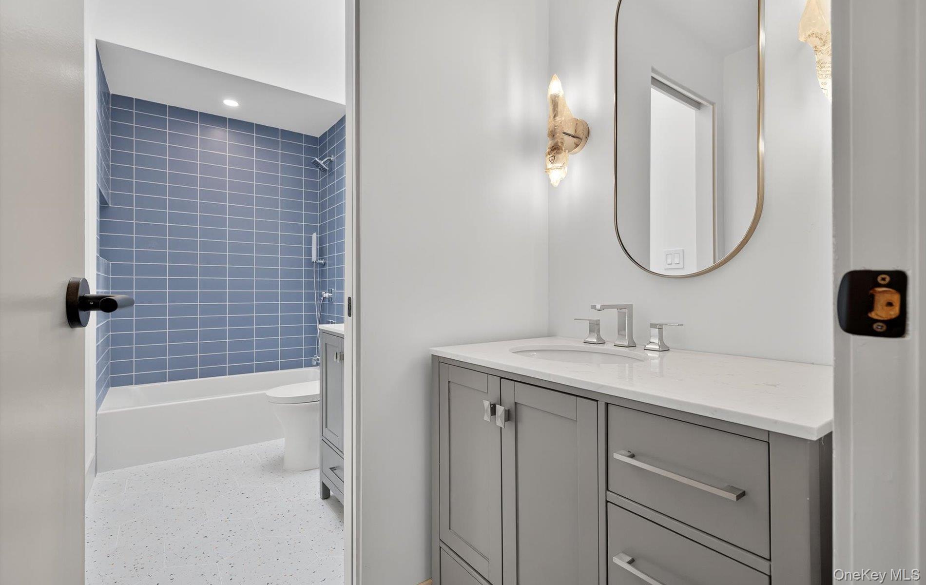 26 Windemere Way, Woodbury, NY 11797