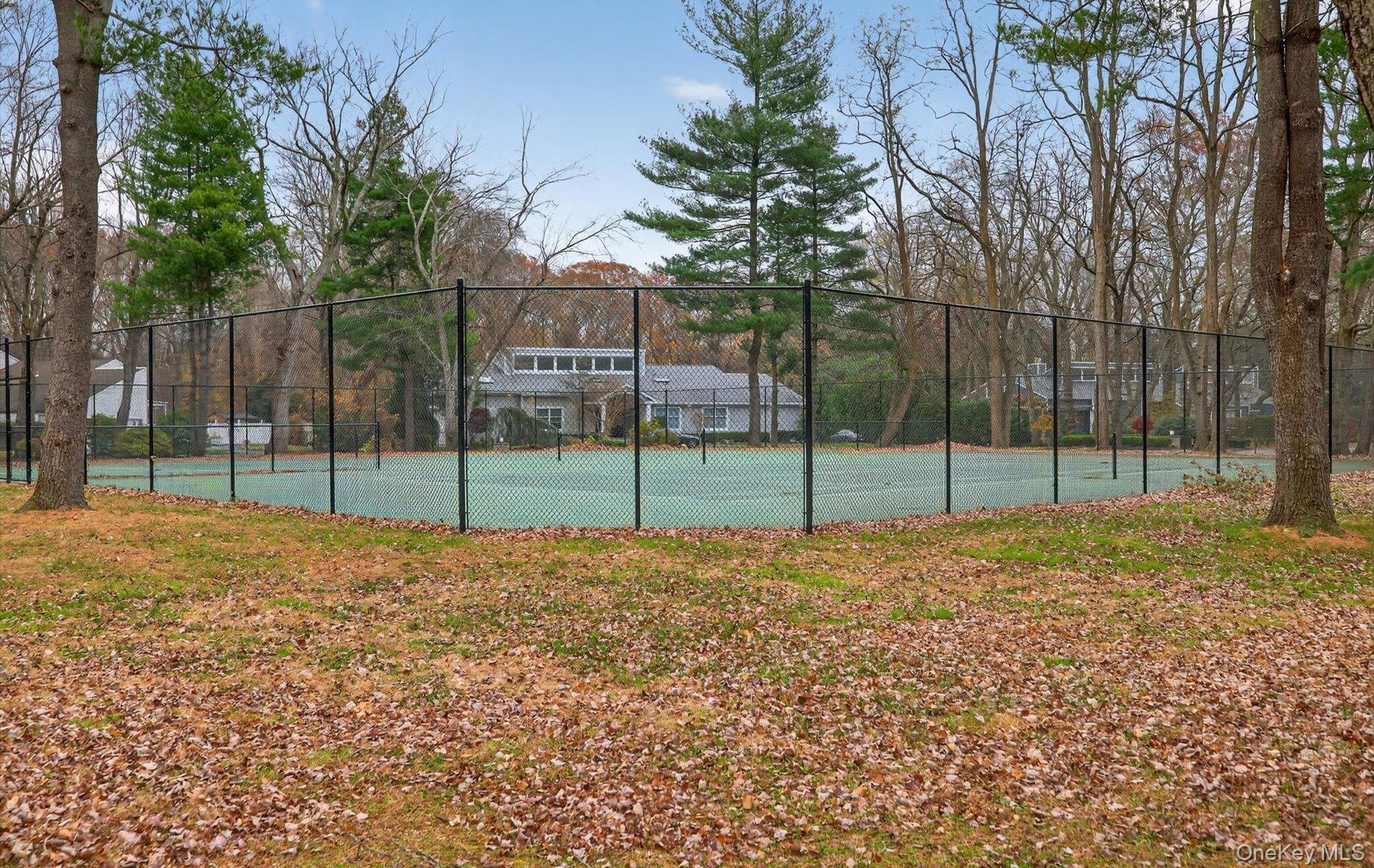 26 Windemere Way, Woodbury, NY 11797