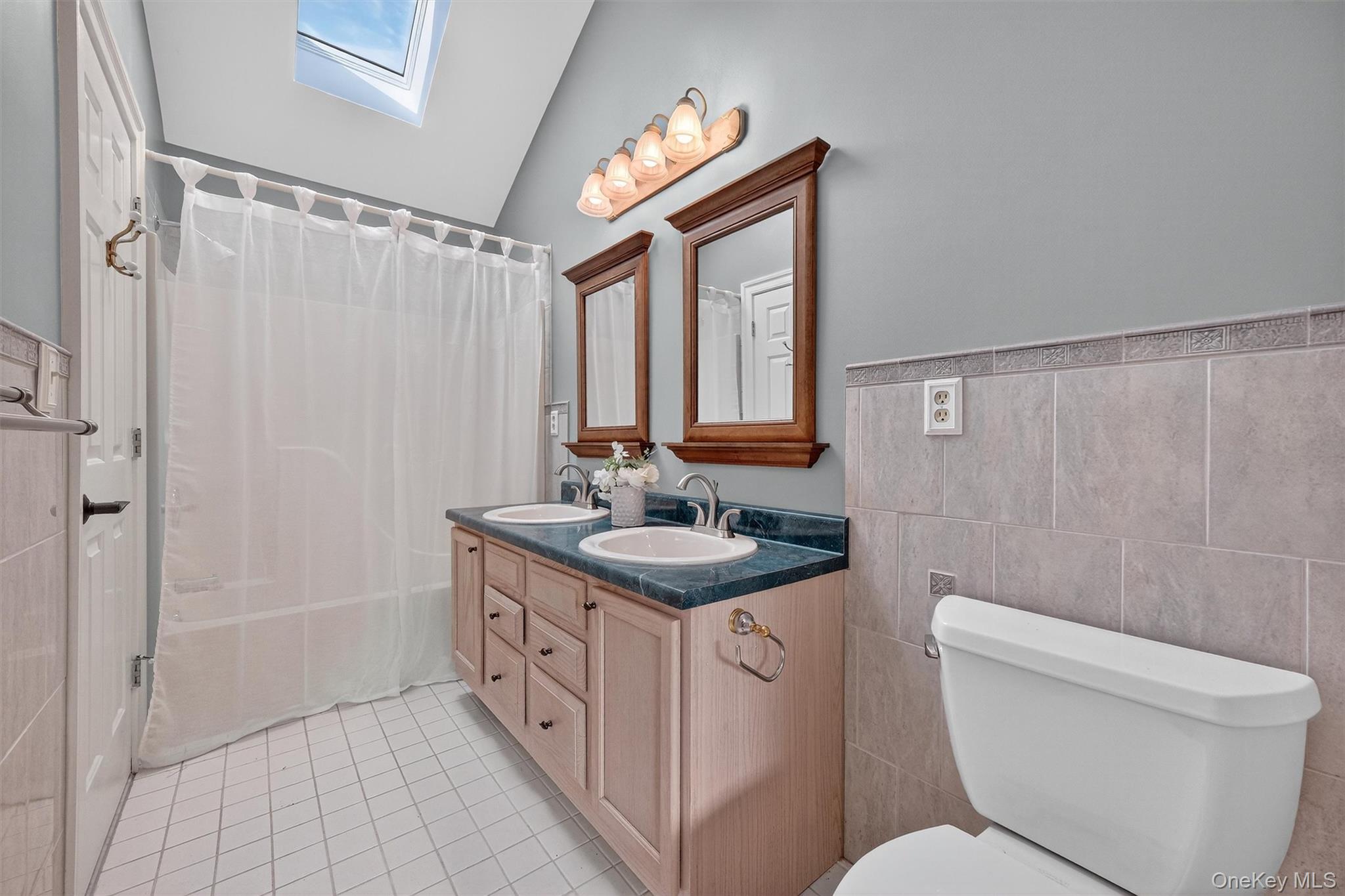 38 Prestwick Court, Poughkeepsie, NY 12603