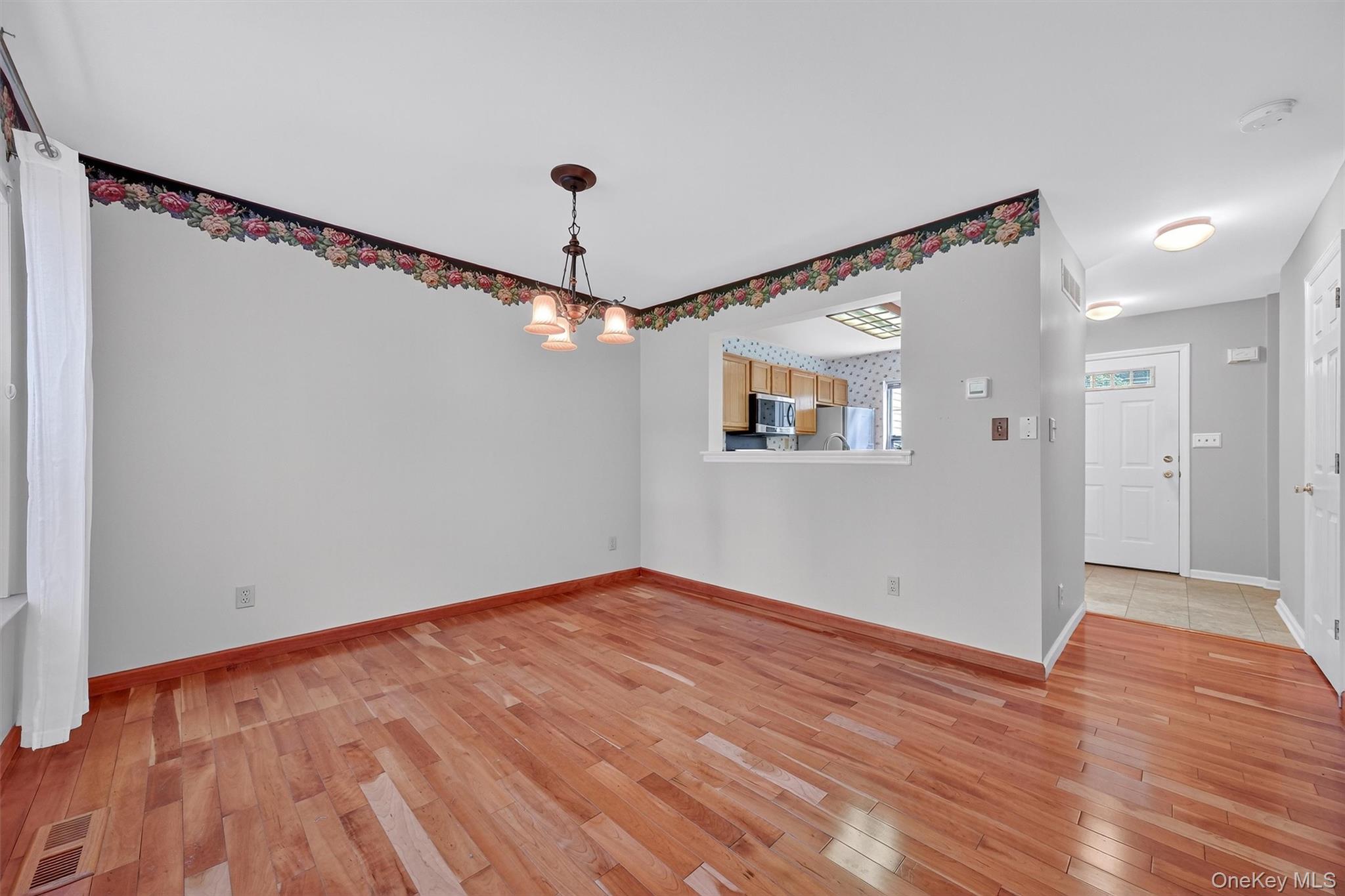 38 Prestwick Court, Poughkeepsie, NY 12603