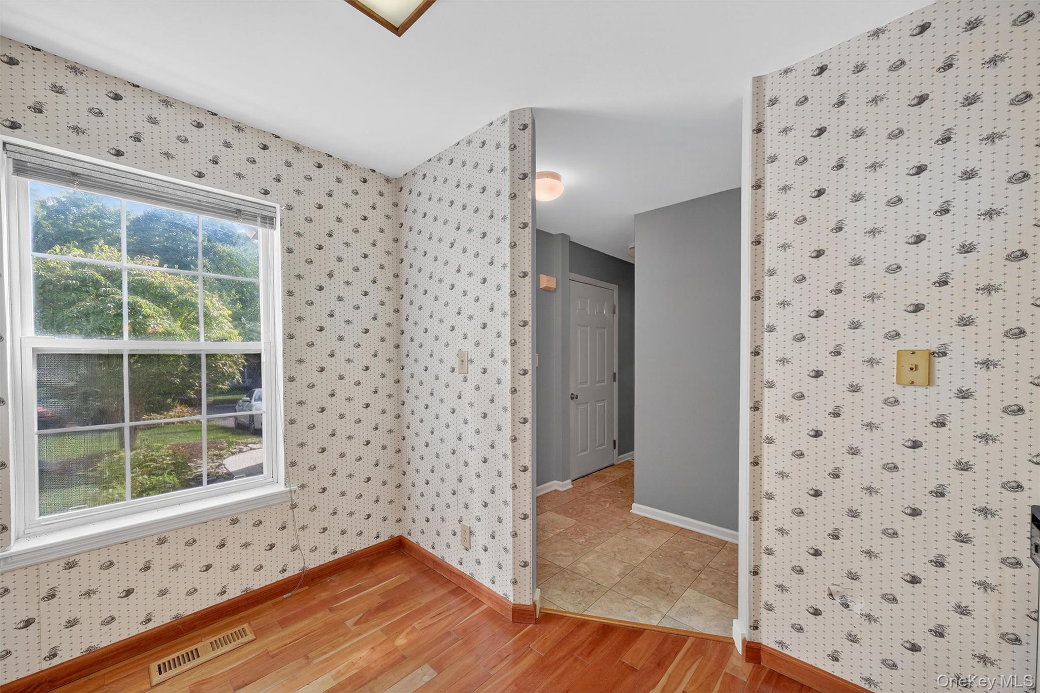 38 Prestwick Court, Poughkeepsie, NY 12603