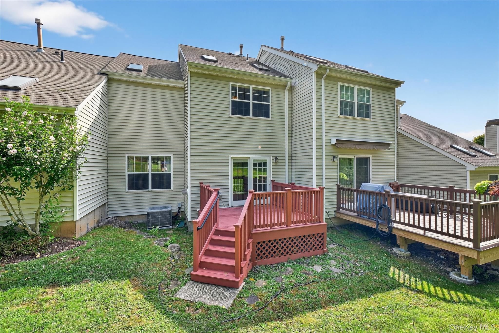 38 Prestwick Court, Poughkeepsie, NY 12603