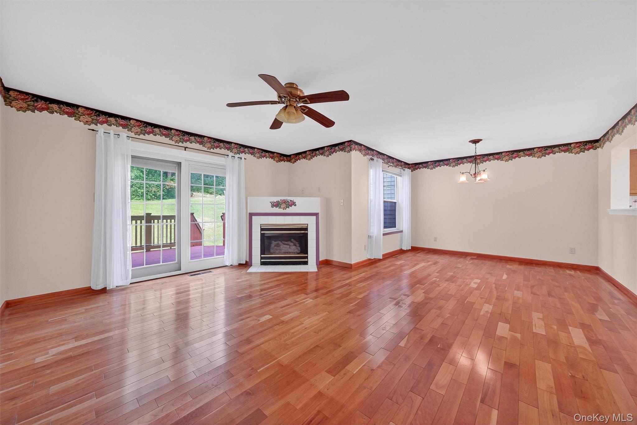 38 Prestwick Court, Poughkeepsie, NY 12603