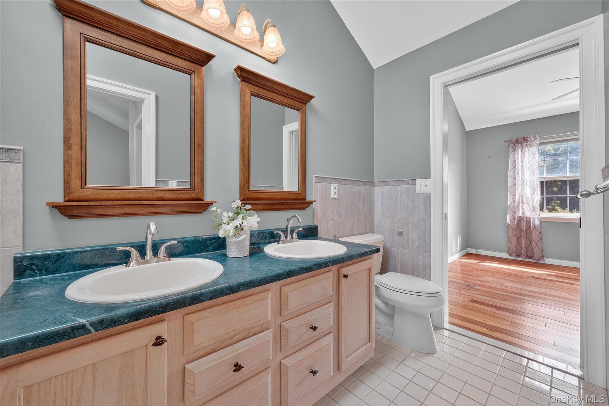 38 Prestwick Court, Poughkeepsie, NY 12603