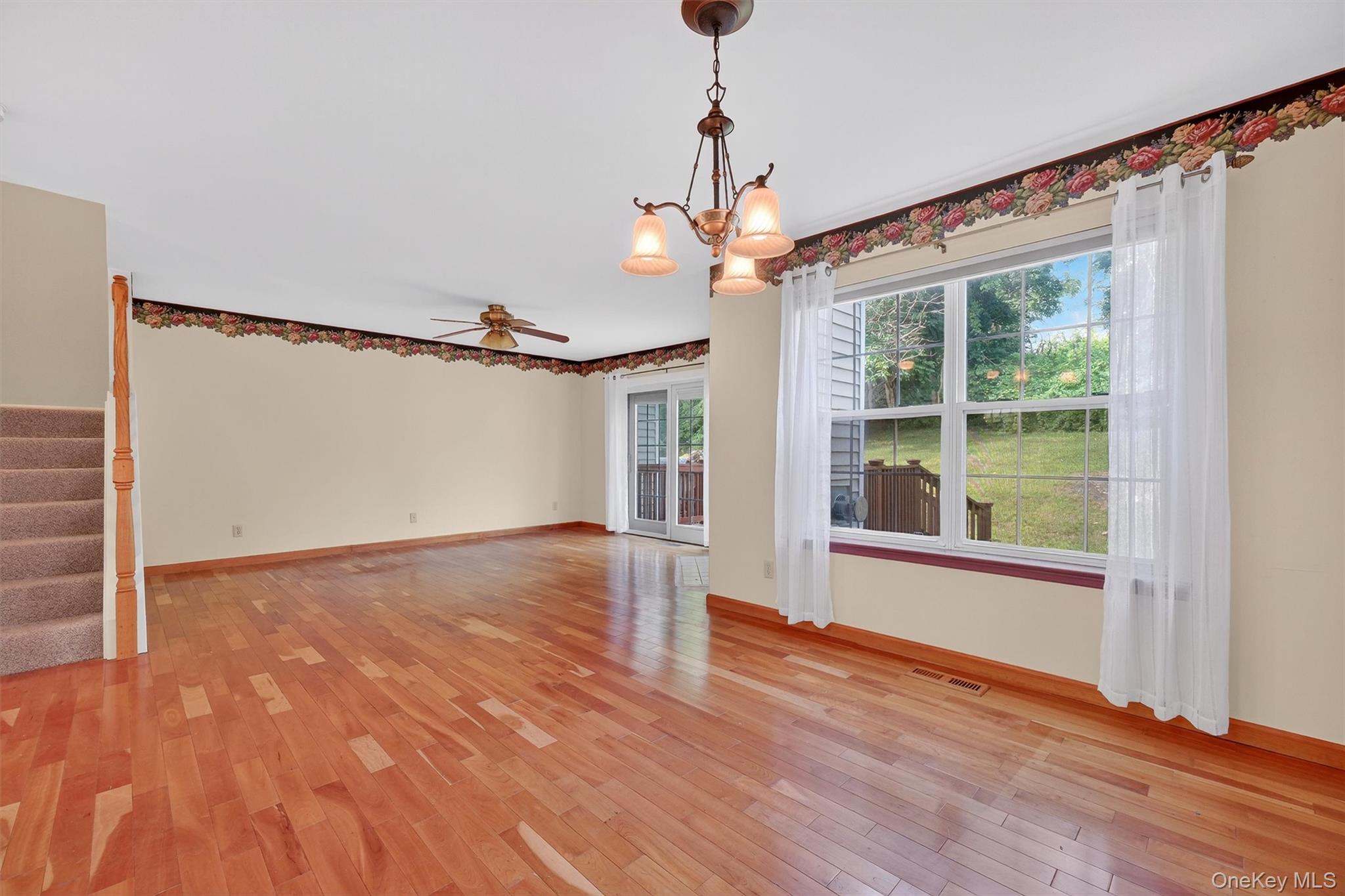 38 Prestwick Court, Poughkeepsie, NY 12603