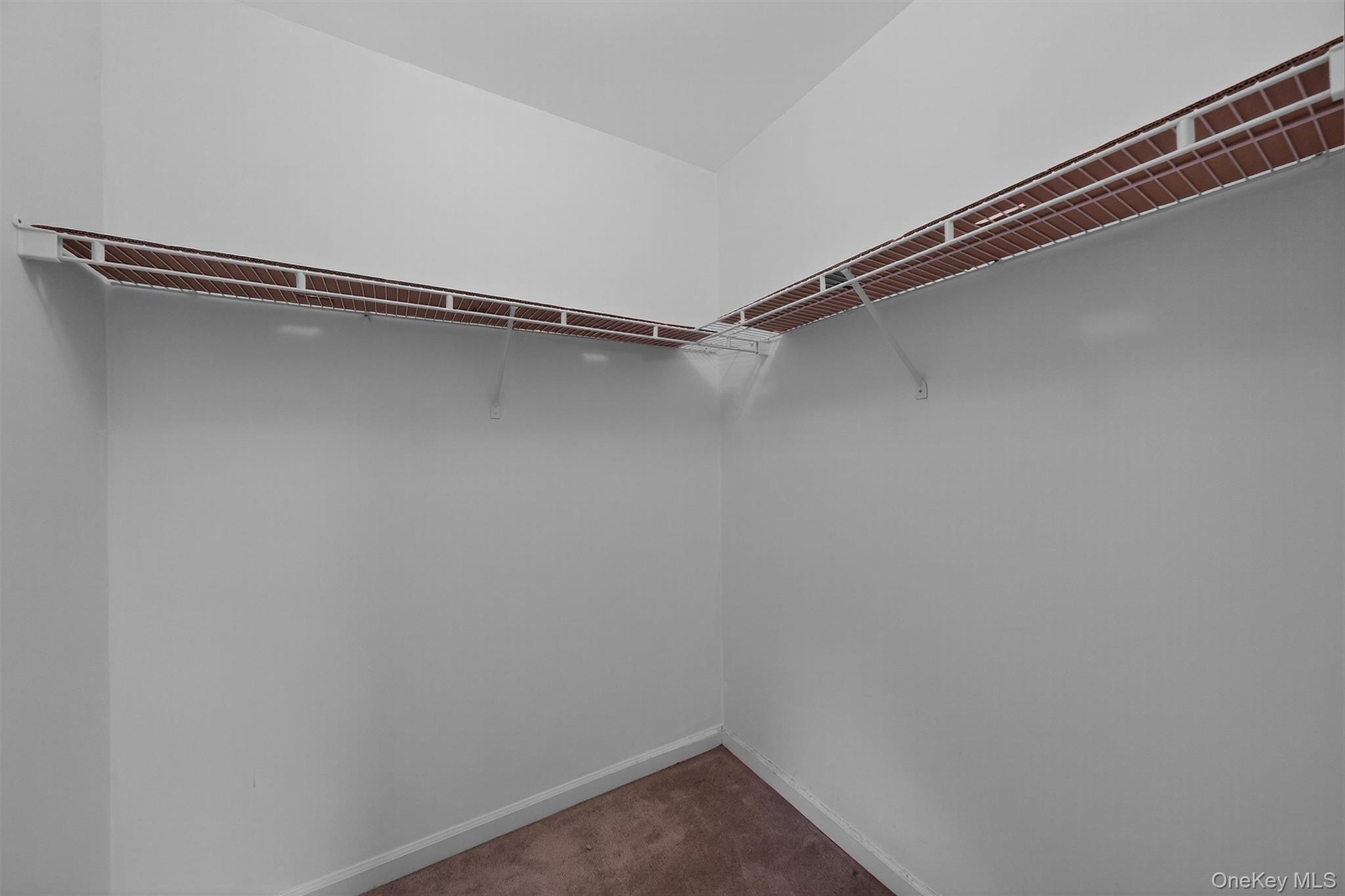 38 Prestwick Court, Poughkeepsie, NY 12603