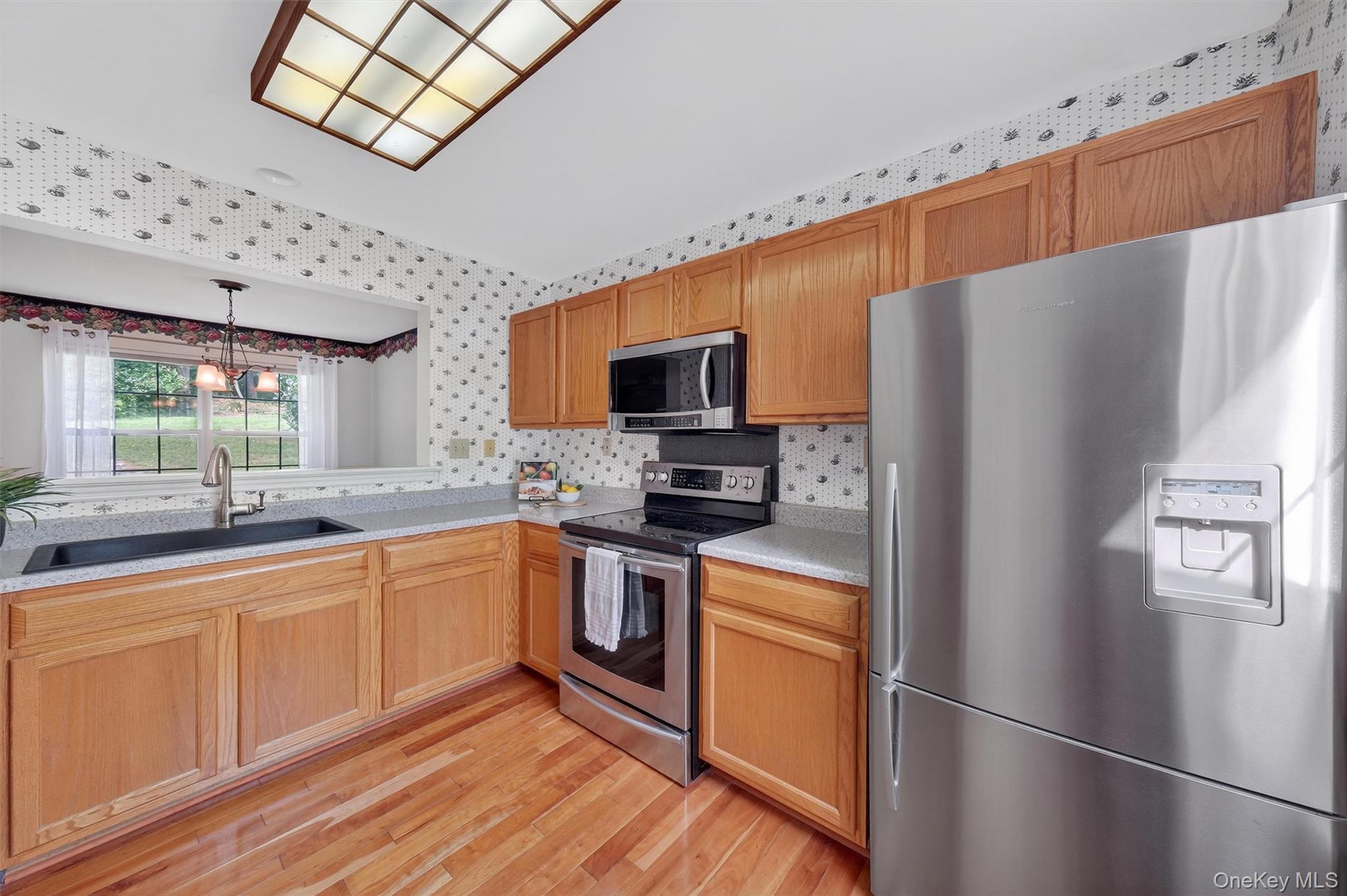 38 Prestwick Court, Poughkeepsie, NY 12603