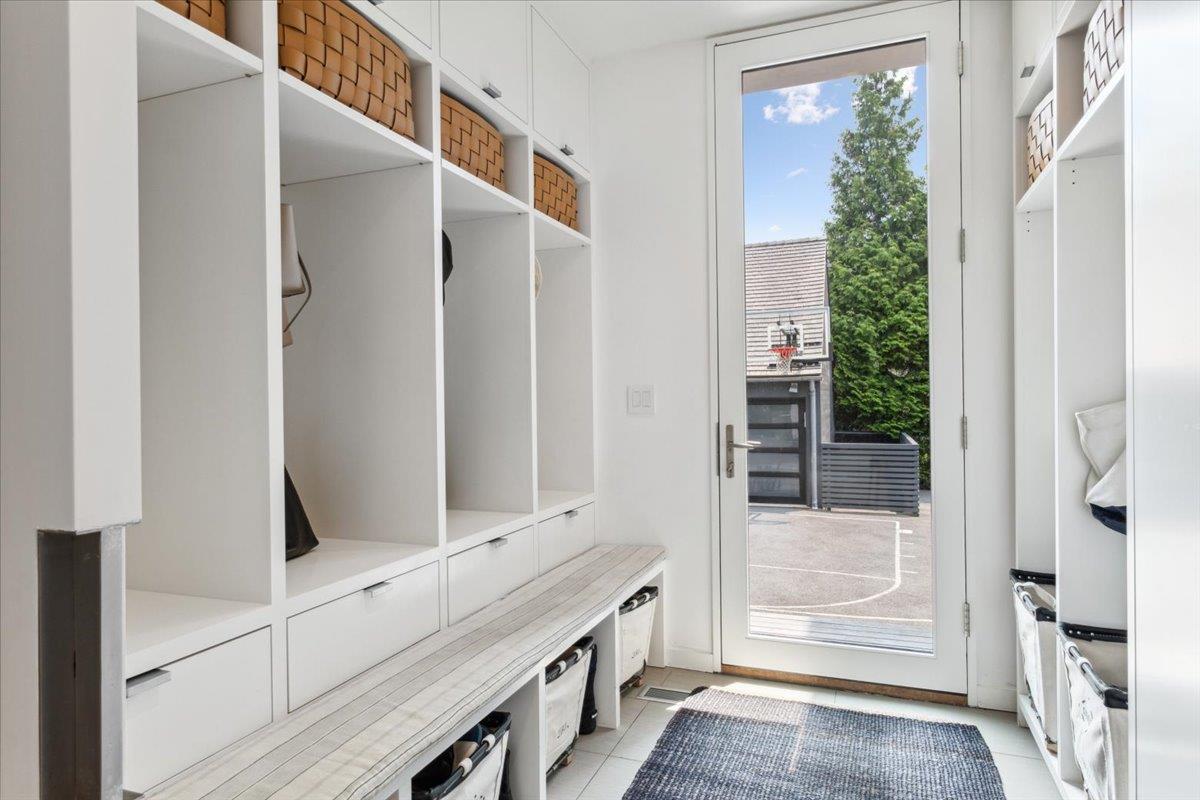 35 Halsted Place, Rye, NY 10580