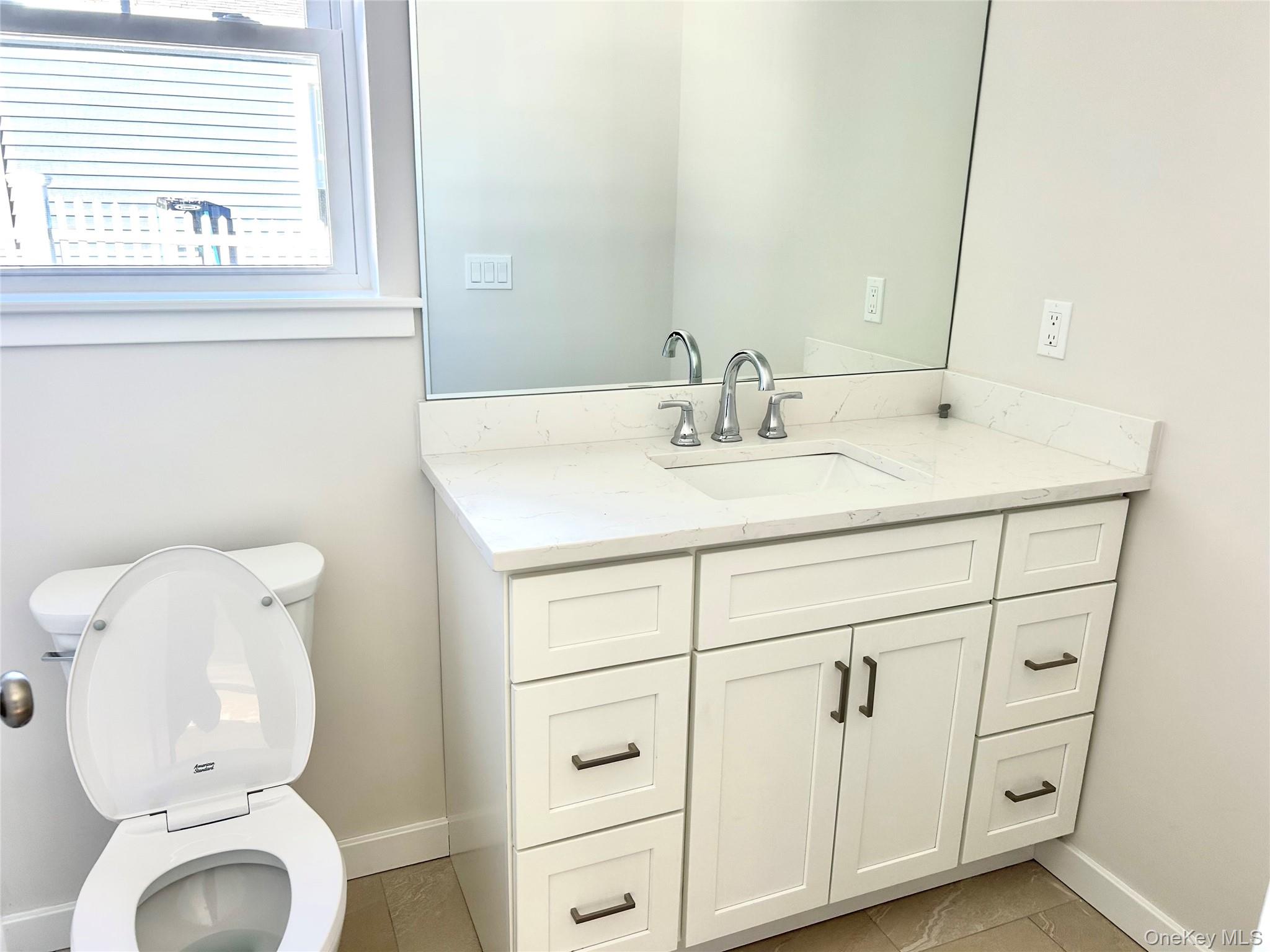 20 10th Street, Ronkonkoma, NY 11779