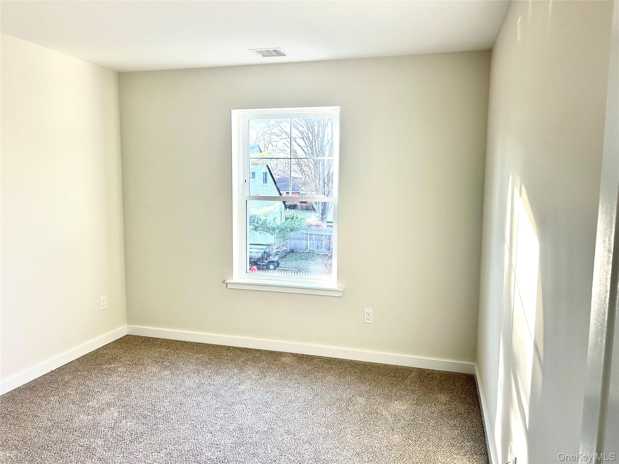 20 10th Street, Ronkonkoma, NY 11779