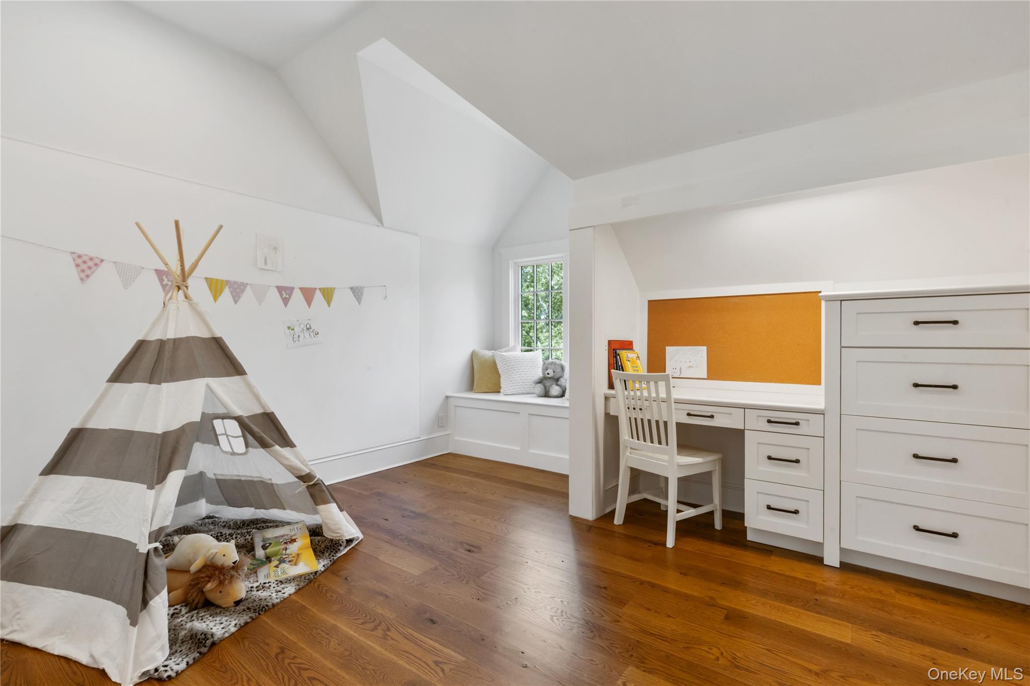 4 Commodore Avenue, Rye, NY 10580