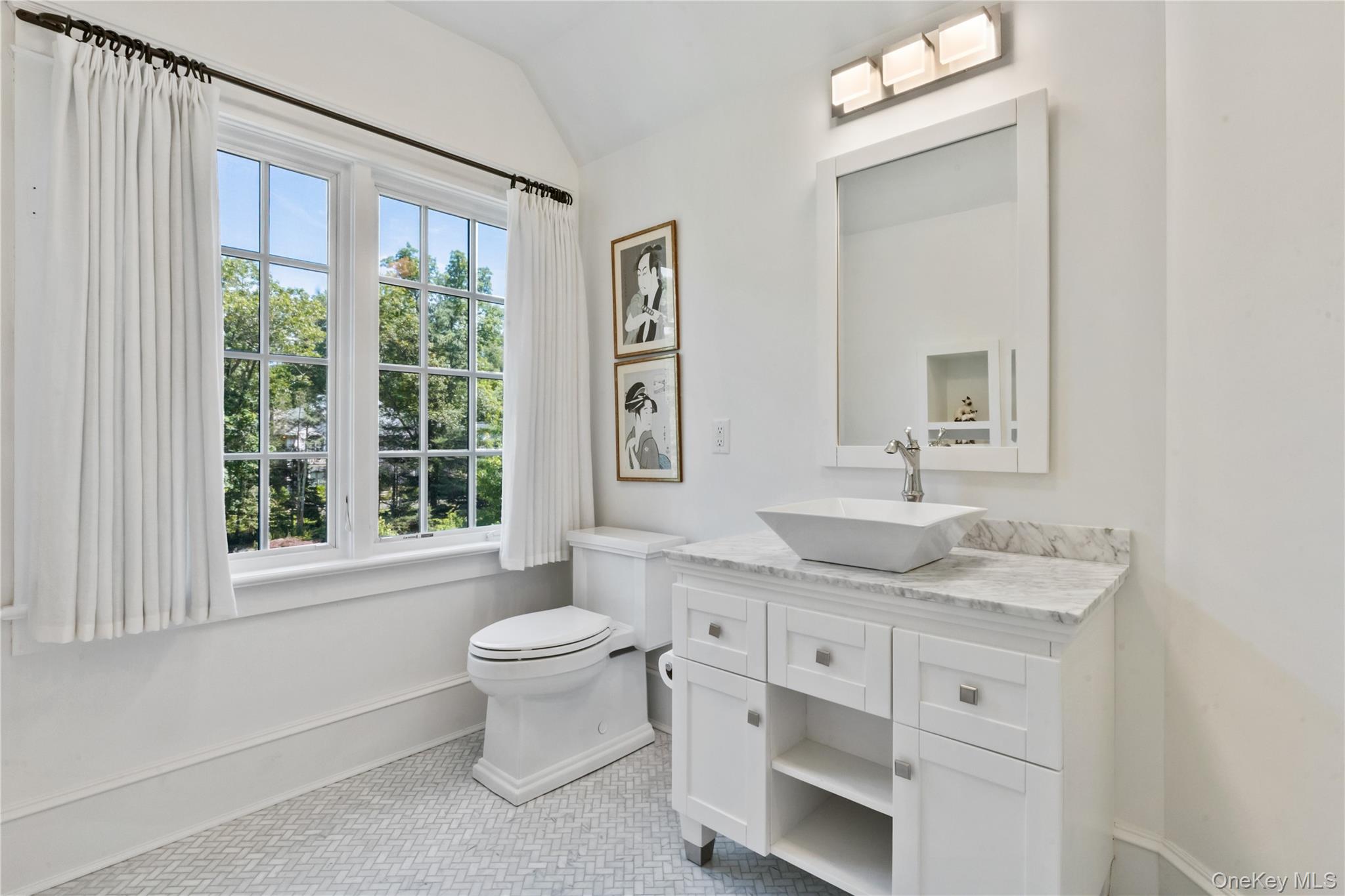 4 Commodore Avenue, Rye, NY 10580