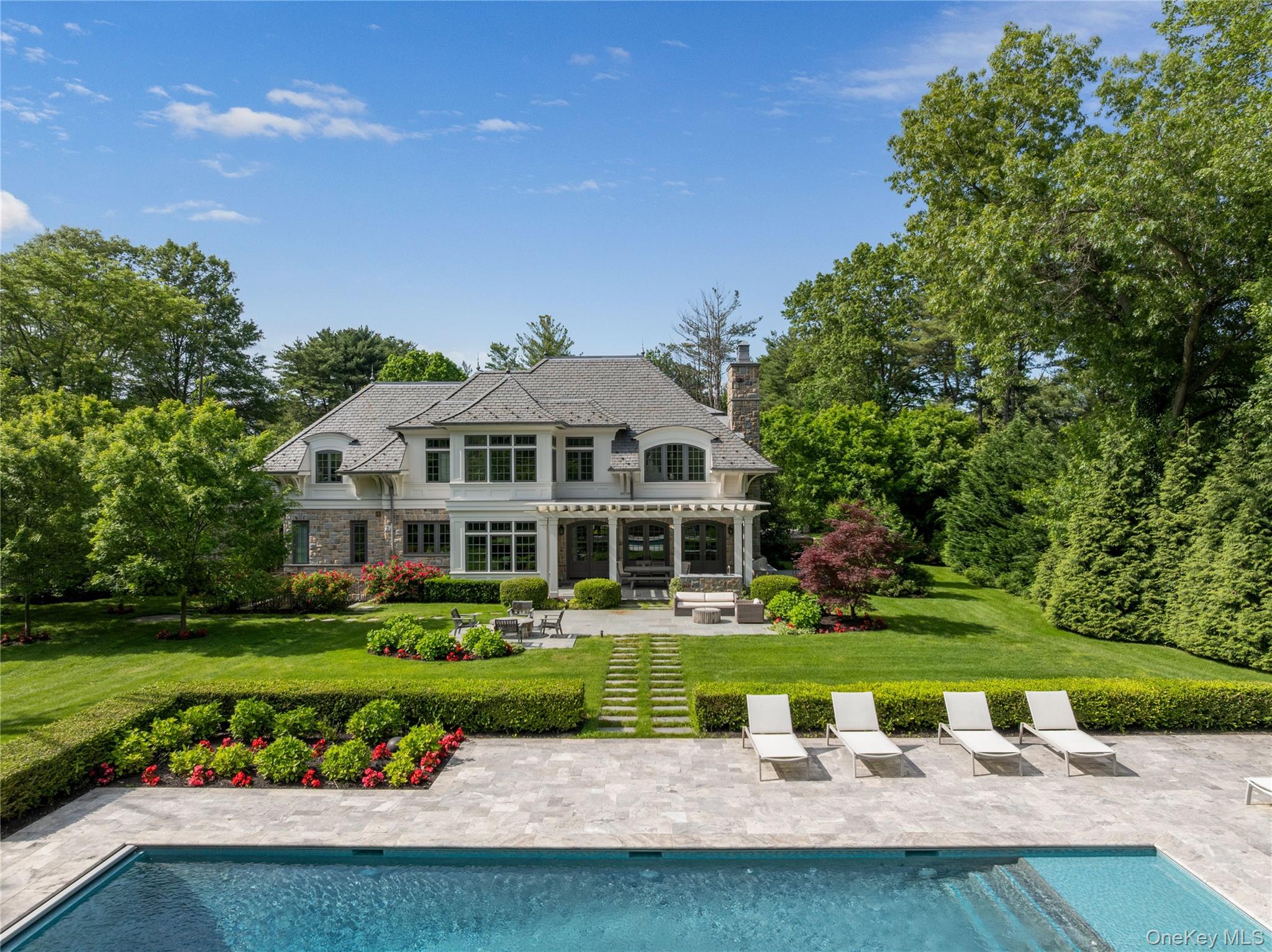 22 Terrace Court, Old Westbury, NY 11568