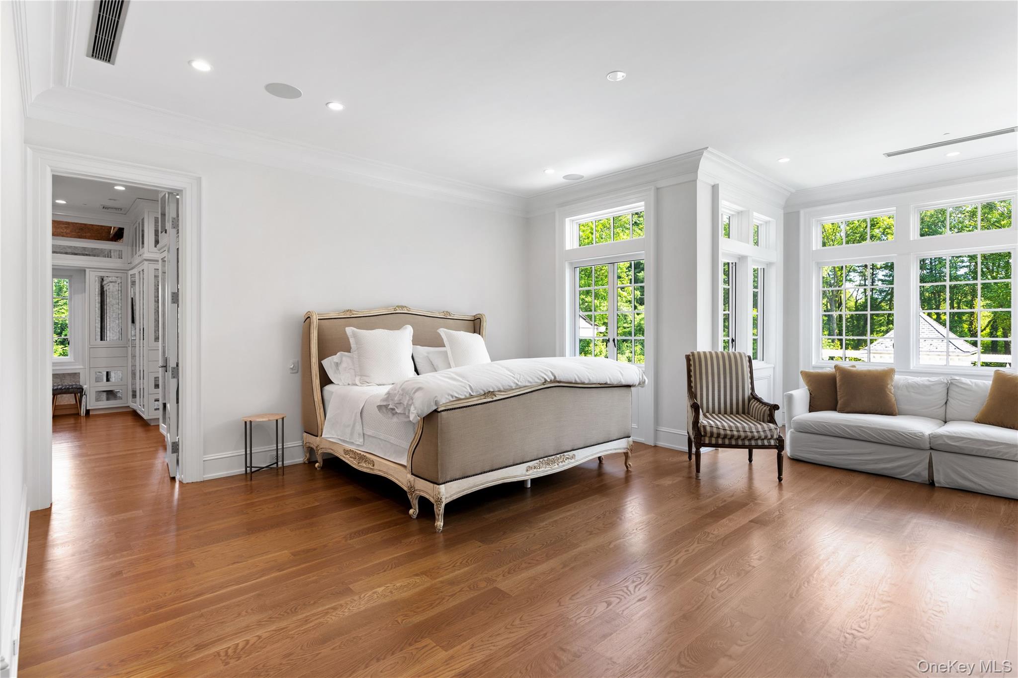 22 Terrace Court, Old Westbury, NY 11568