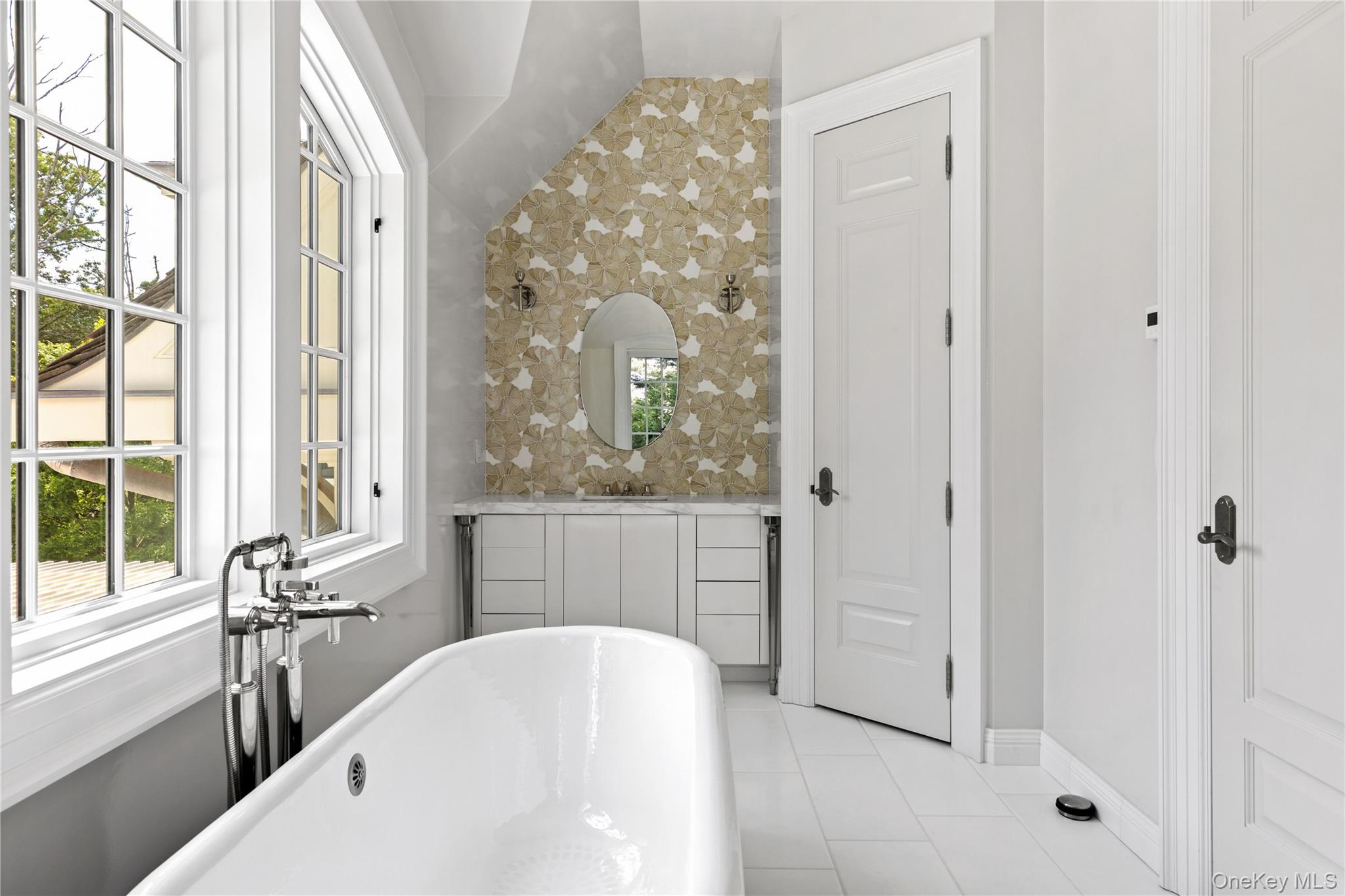 22 Terrace Court, Old Westbury, NY 11568