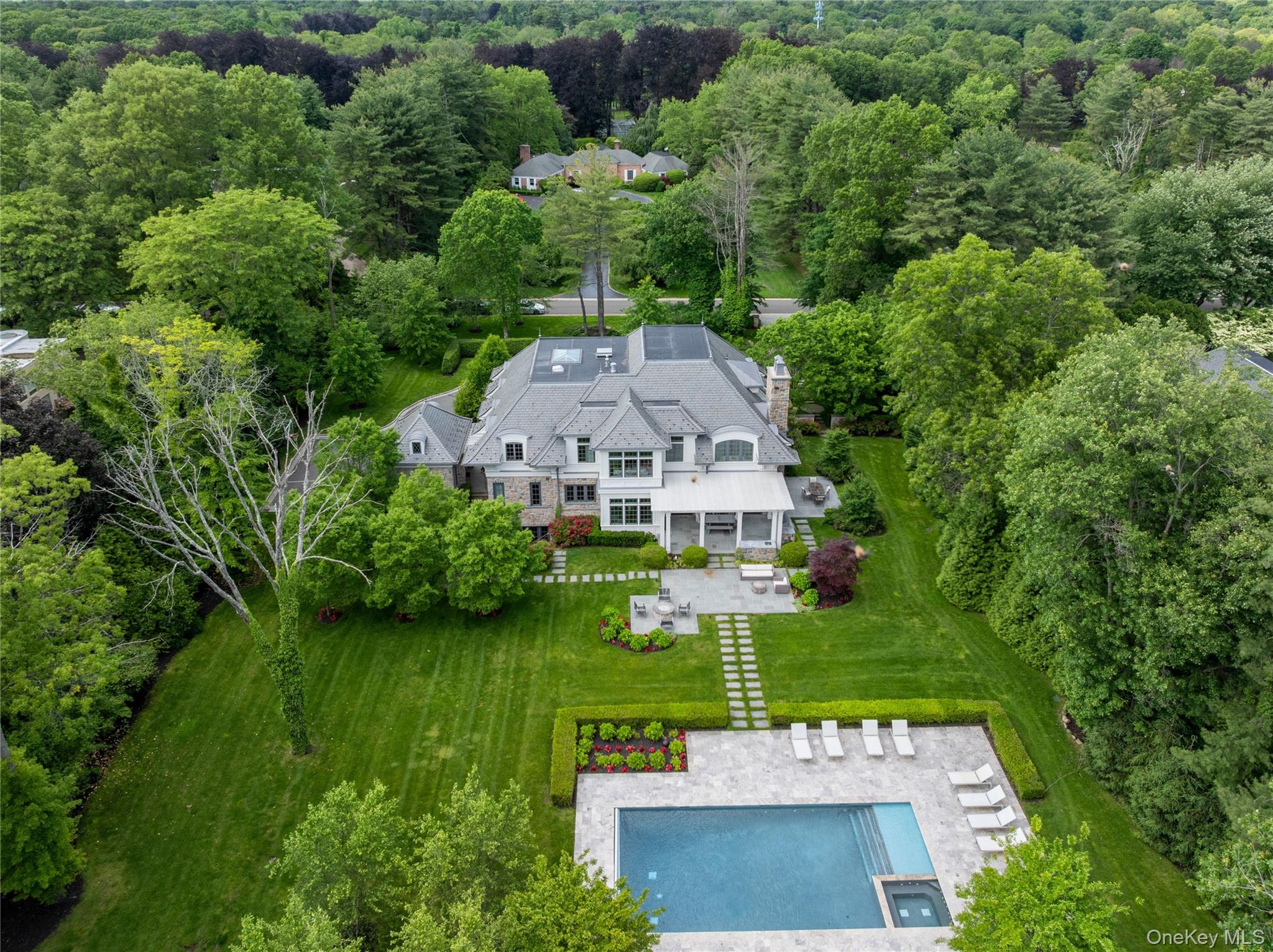 22 Terrace Court, Old Westbury, NY 11568