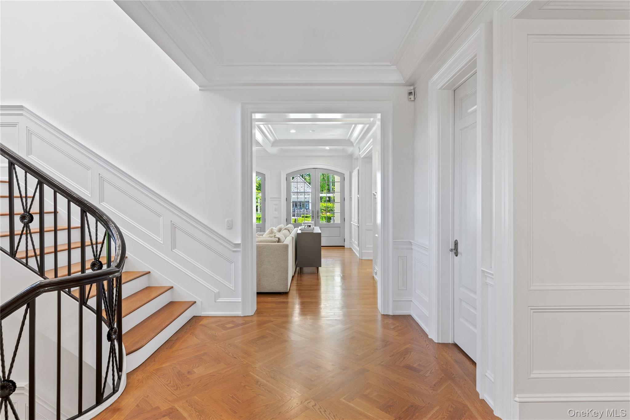 22 Terrace Court, Old Westbury, NY 11568