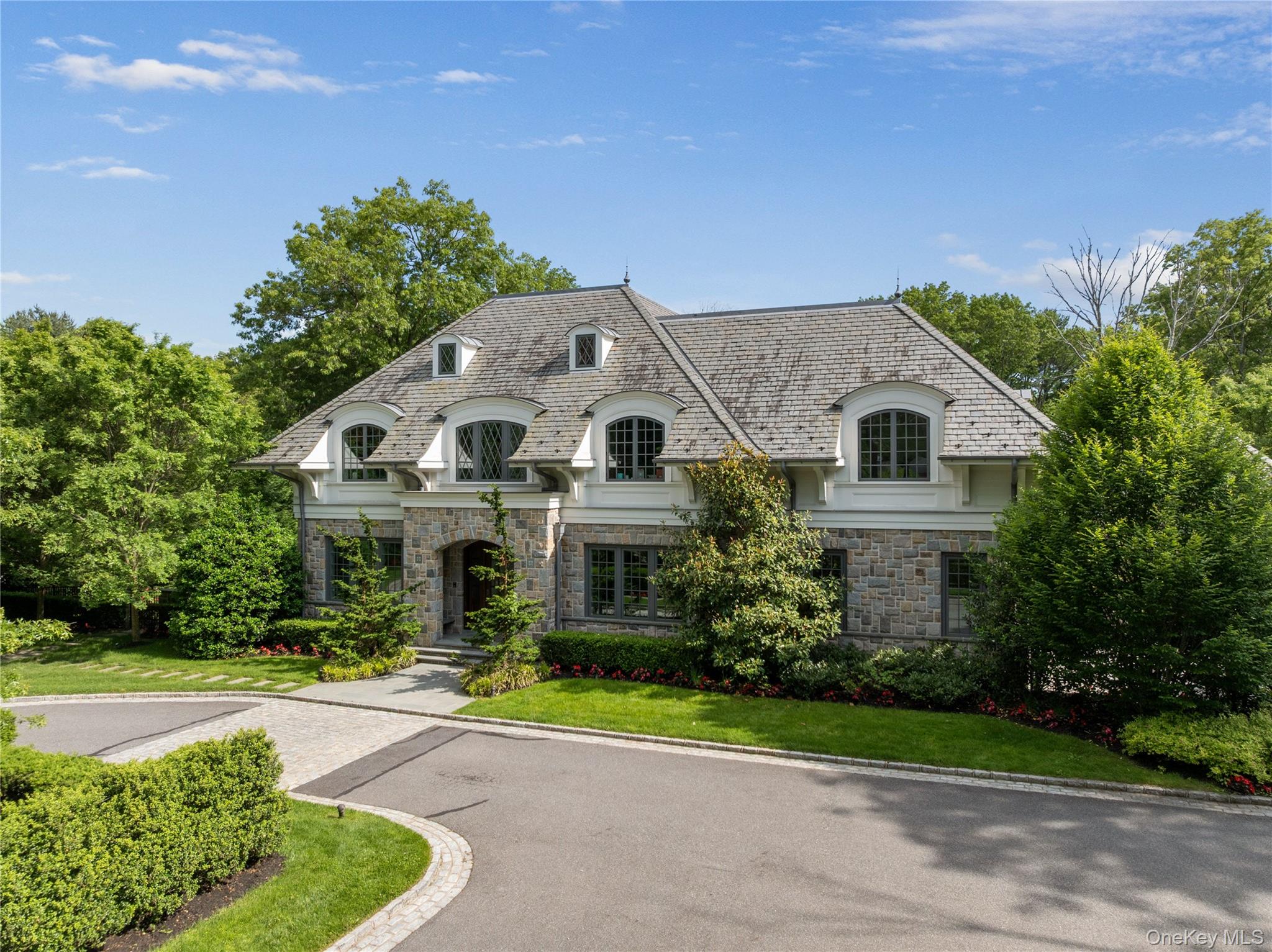 22 Terrace Court, Old Westbury, NY 11568