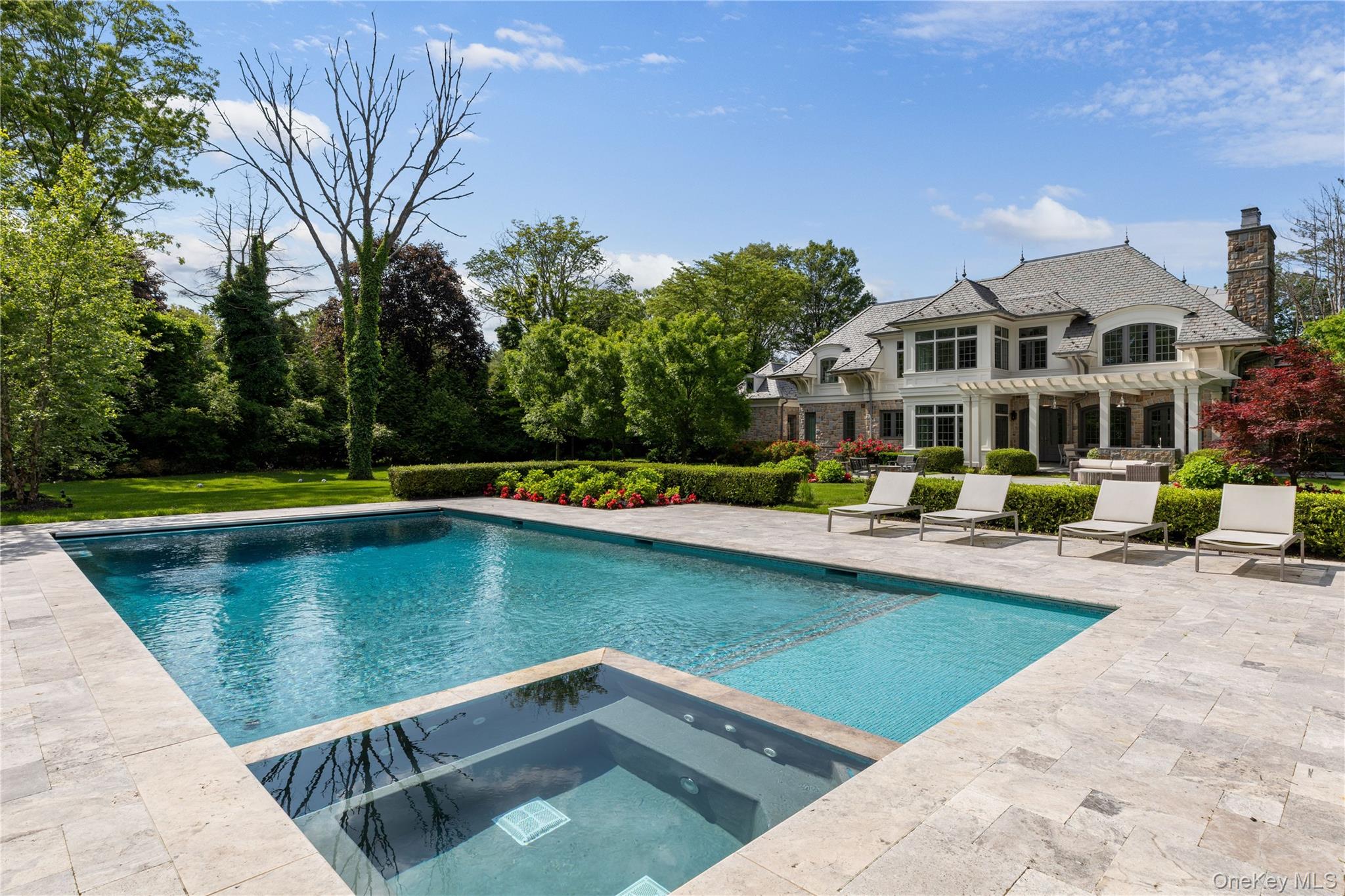 22 Terrace Court, Old Westbury, NY 11568