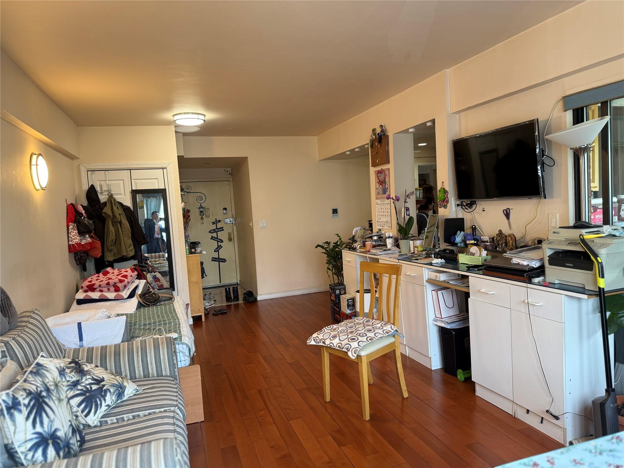 81-09 41 Avenue # 5B, Elmhurst, NY 11373