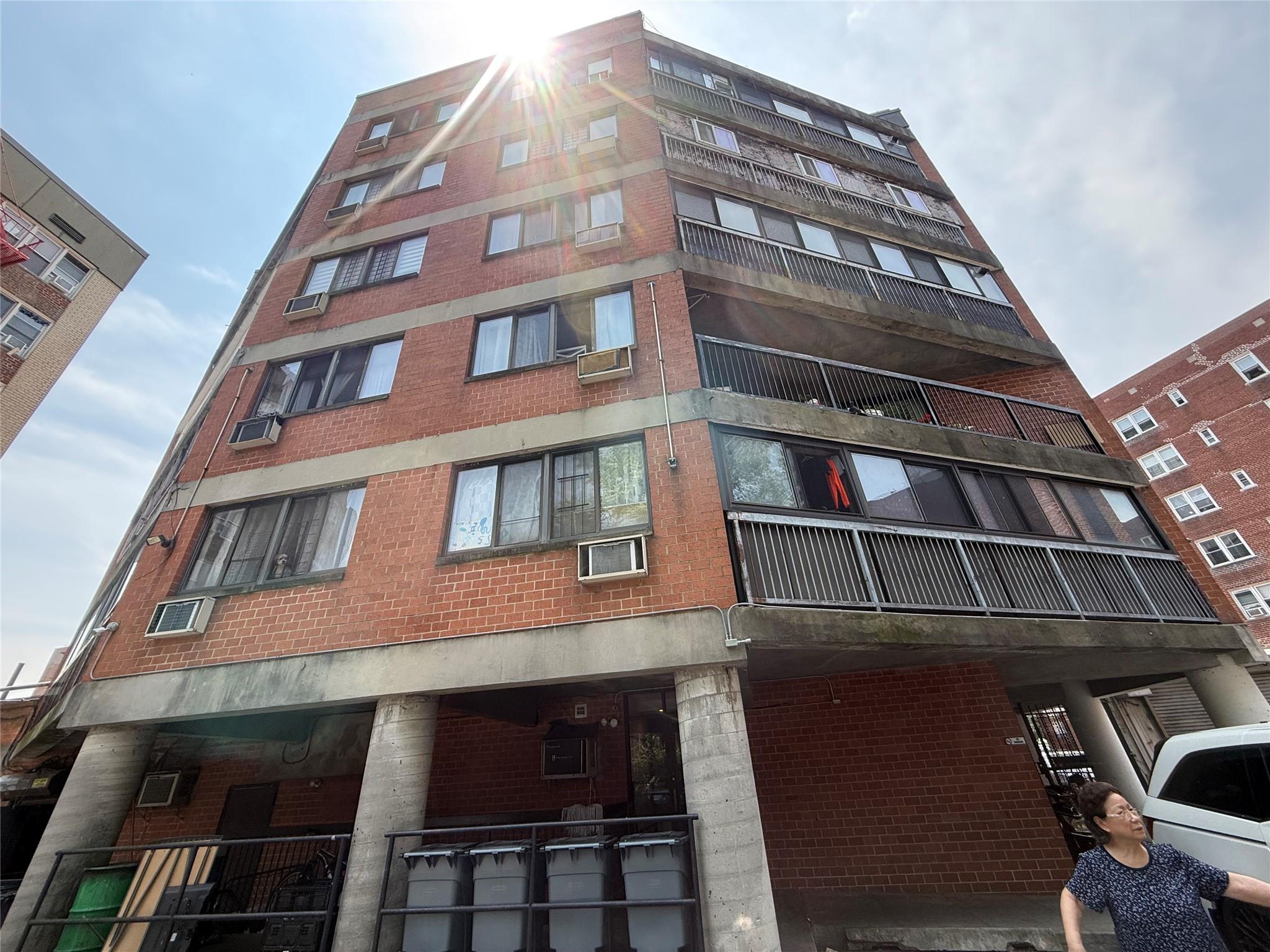 81-09 41 Avenue # 5B, Elmhurst, NY 11373