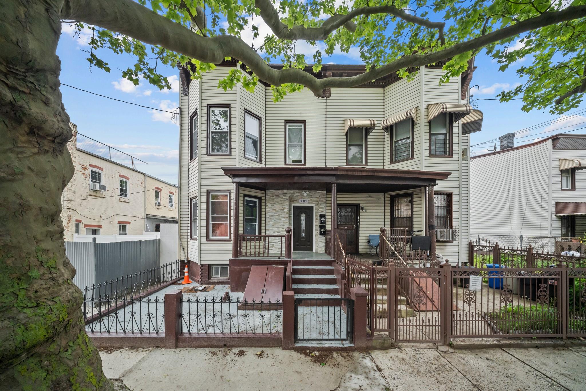 404 Logan Street, Brooklyn, NY 11208