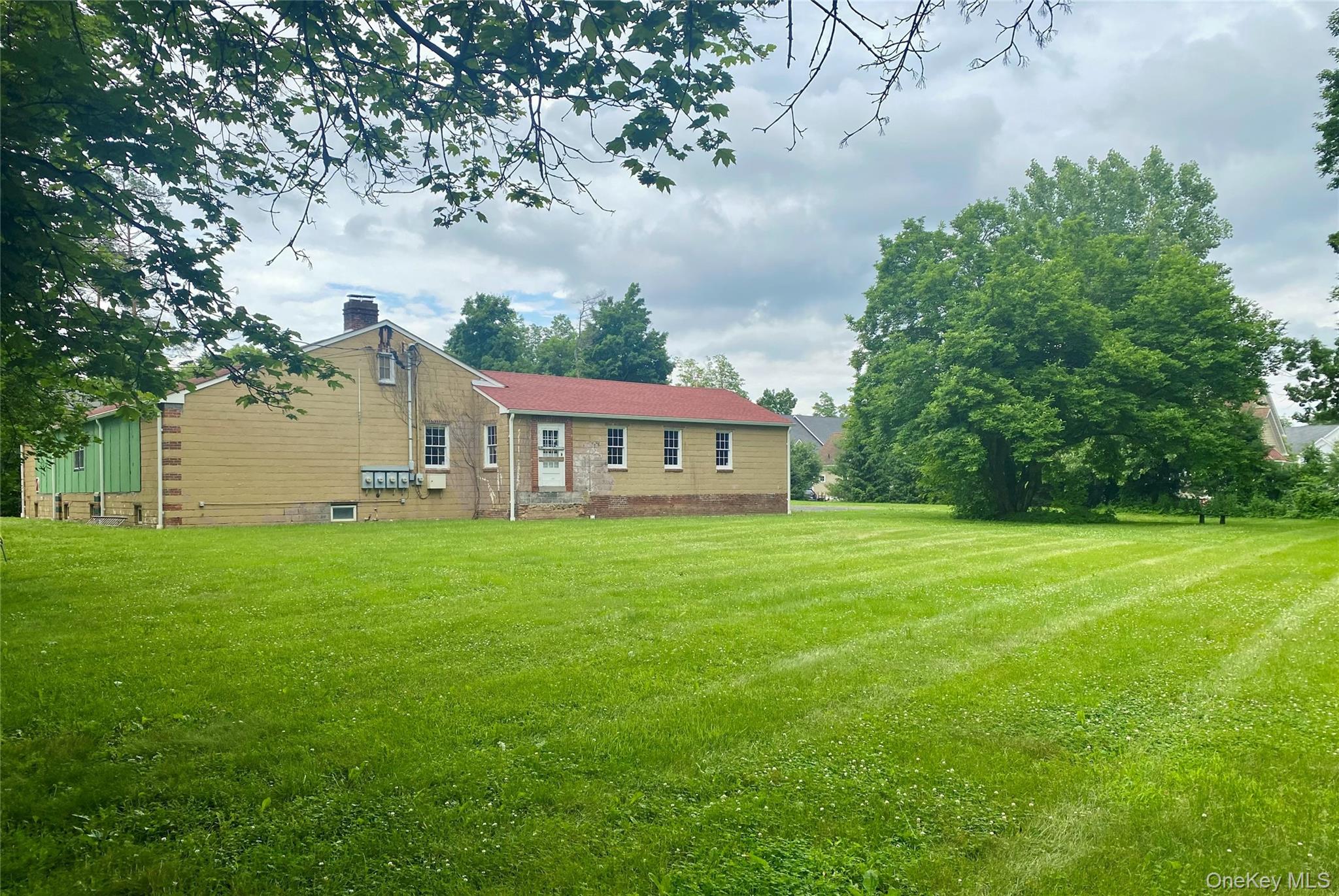 7392 S Broadway, Red Hook, NY 12571