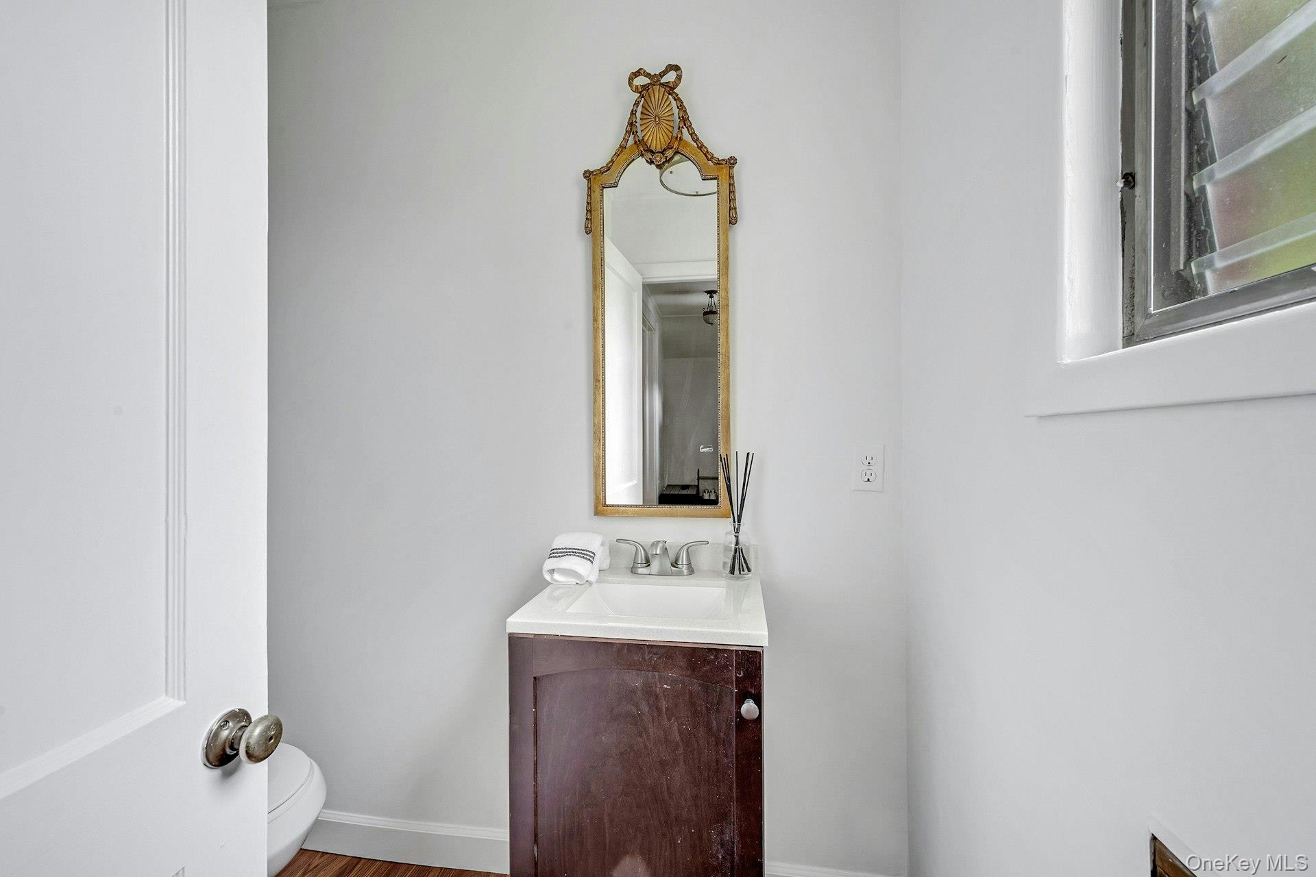 11 Oxford Road, White Plains, NY 10605