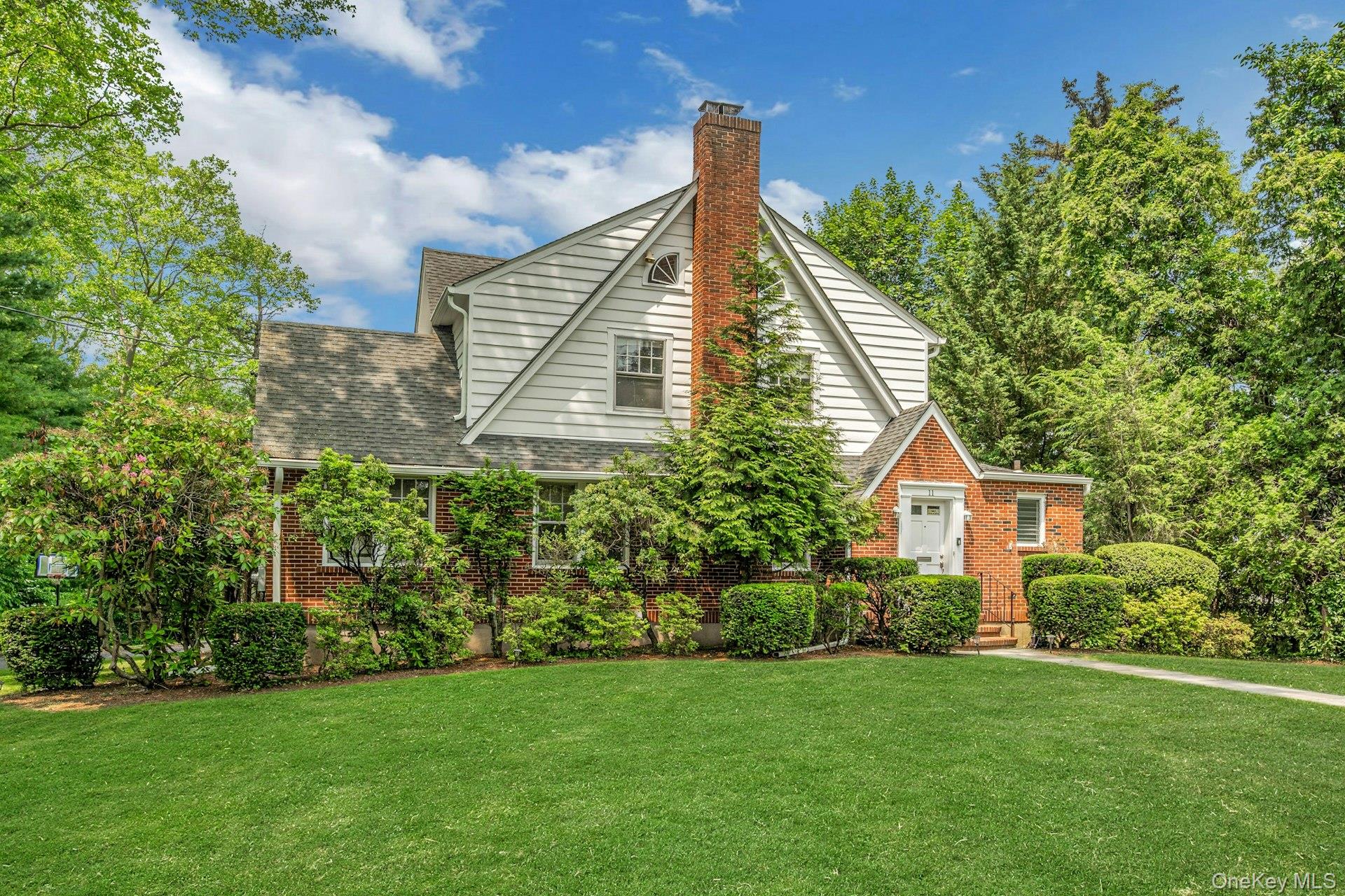 11 Oxford Road, White Plains, NY 10605