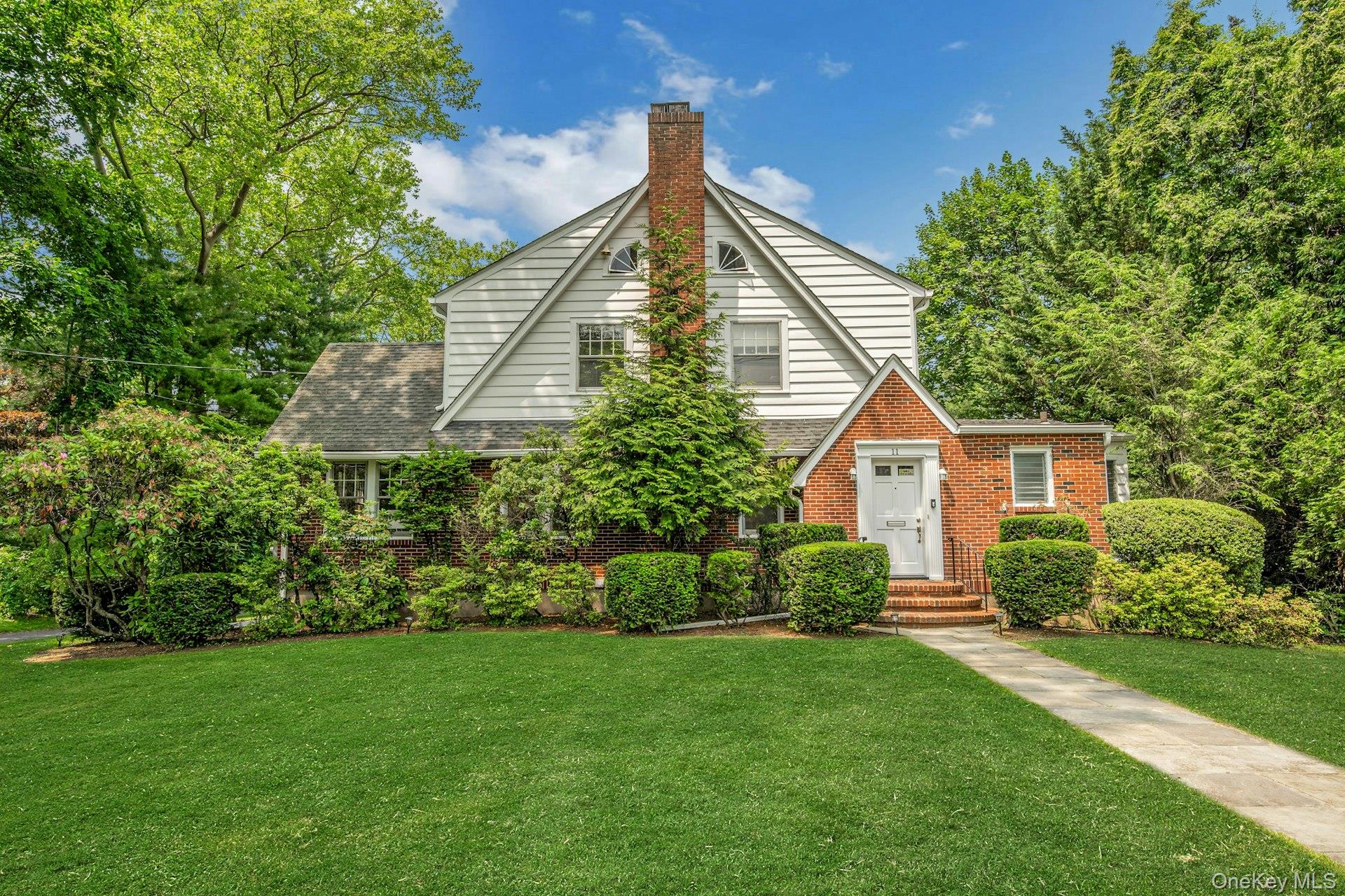 11 Oxford Road, White Plains, NY 10605