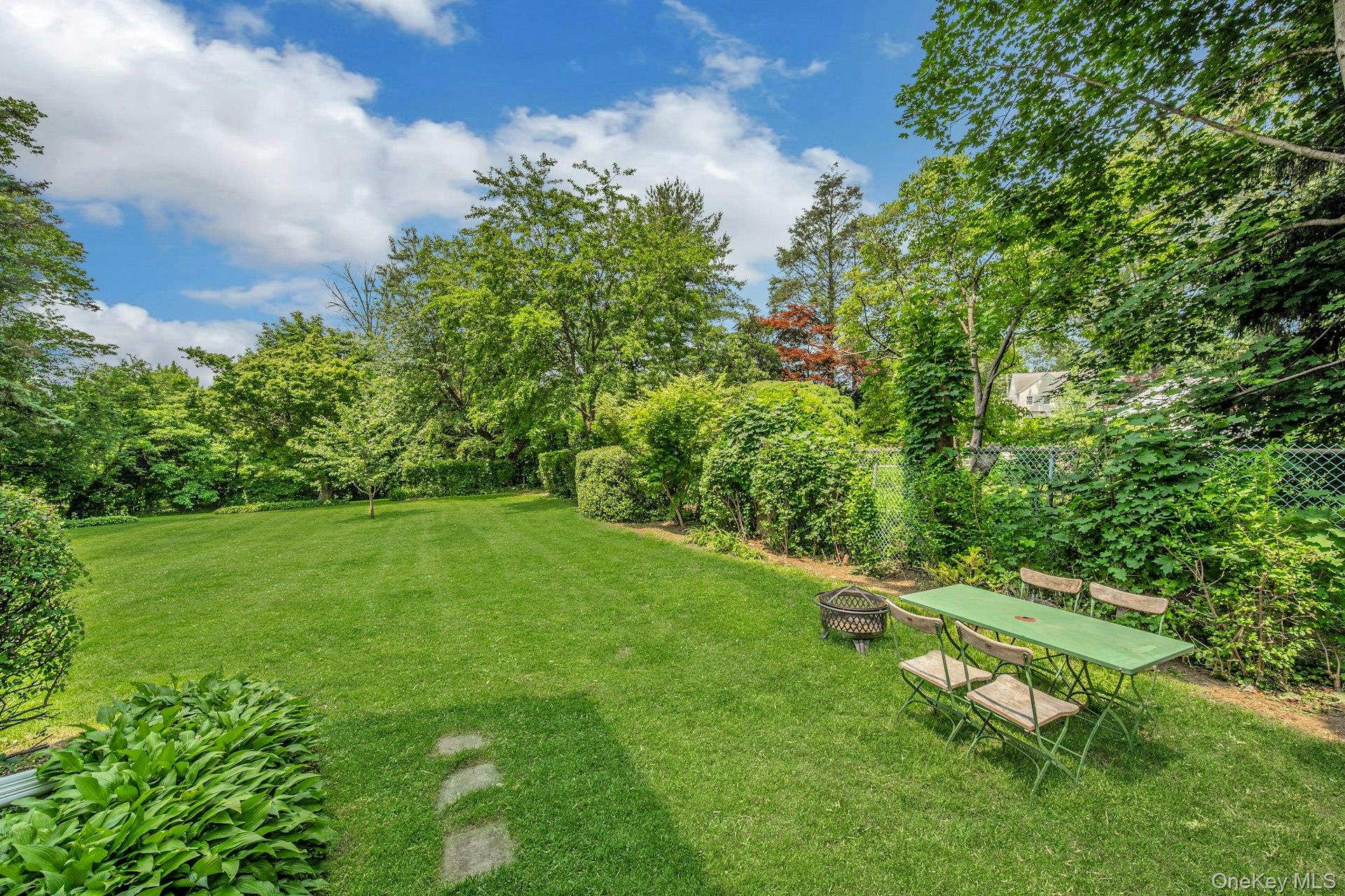 11 Oxford Road, White Plains, NY 10605