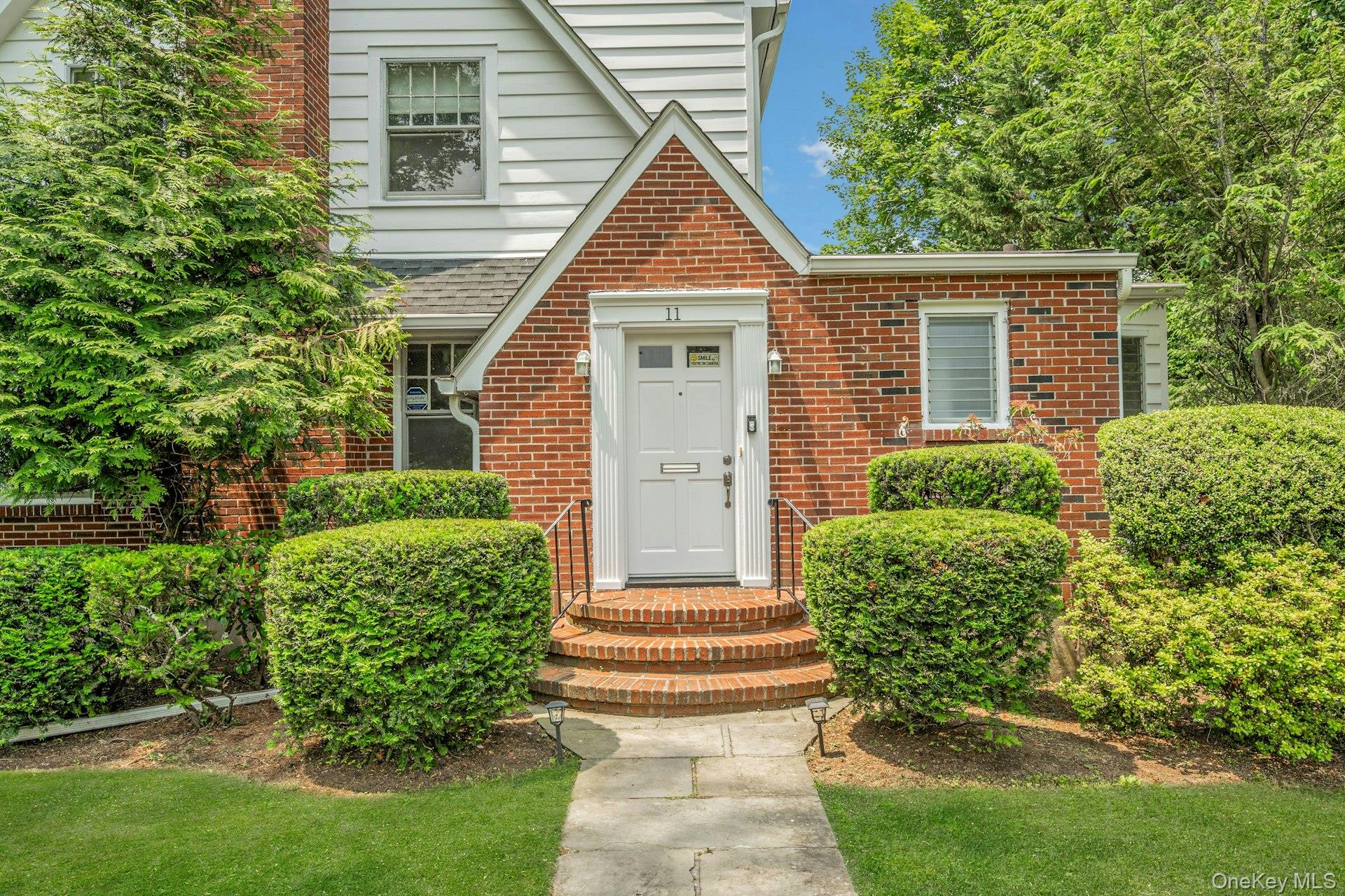 11 Oxford Road, White Plains, NY 10605