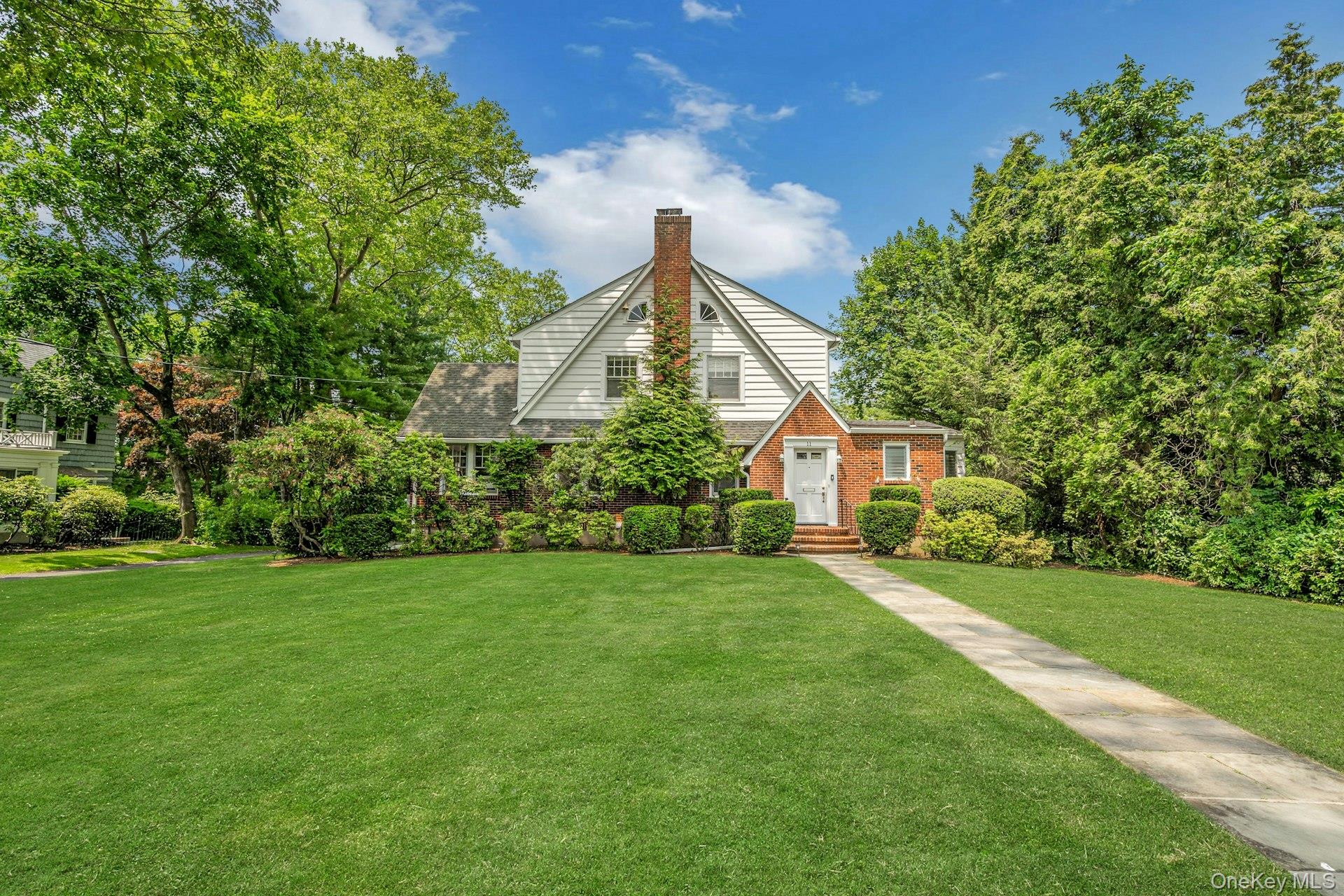 11 Oxford Road, White Plains, NY 10605