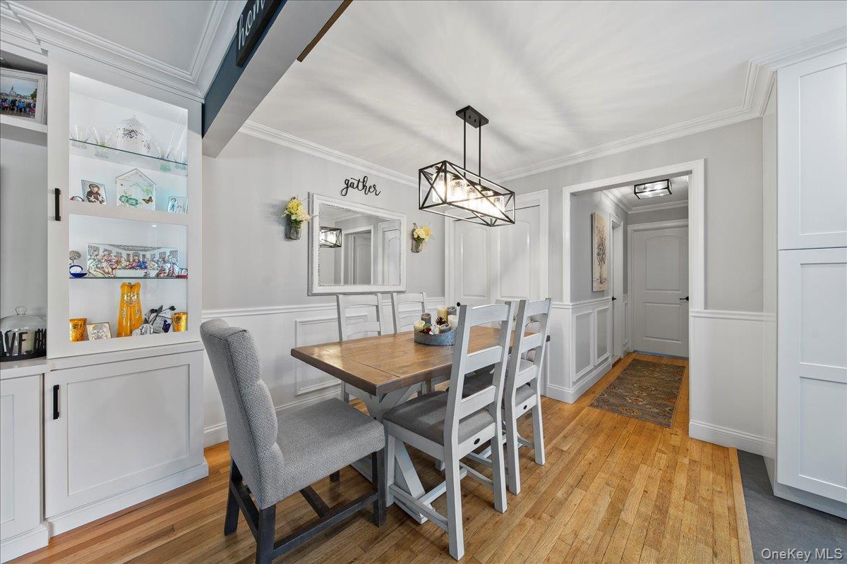 200 Merrick Road # R, Amityville, NY 11701