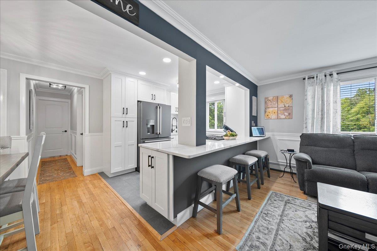 200 Merrick Road # R, Amityville, NY 11701