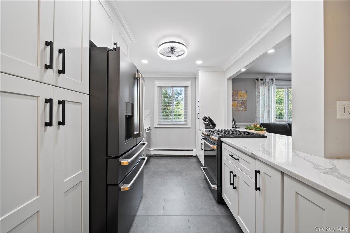 200 Merrick Road # R, Amityville, NY 11701