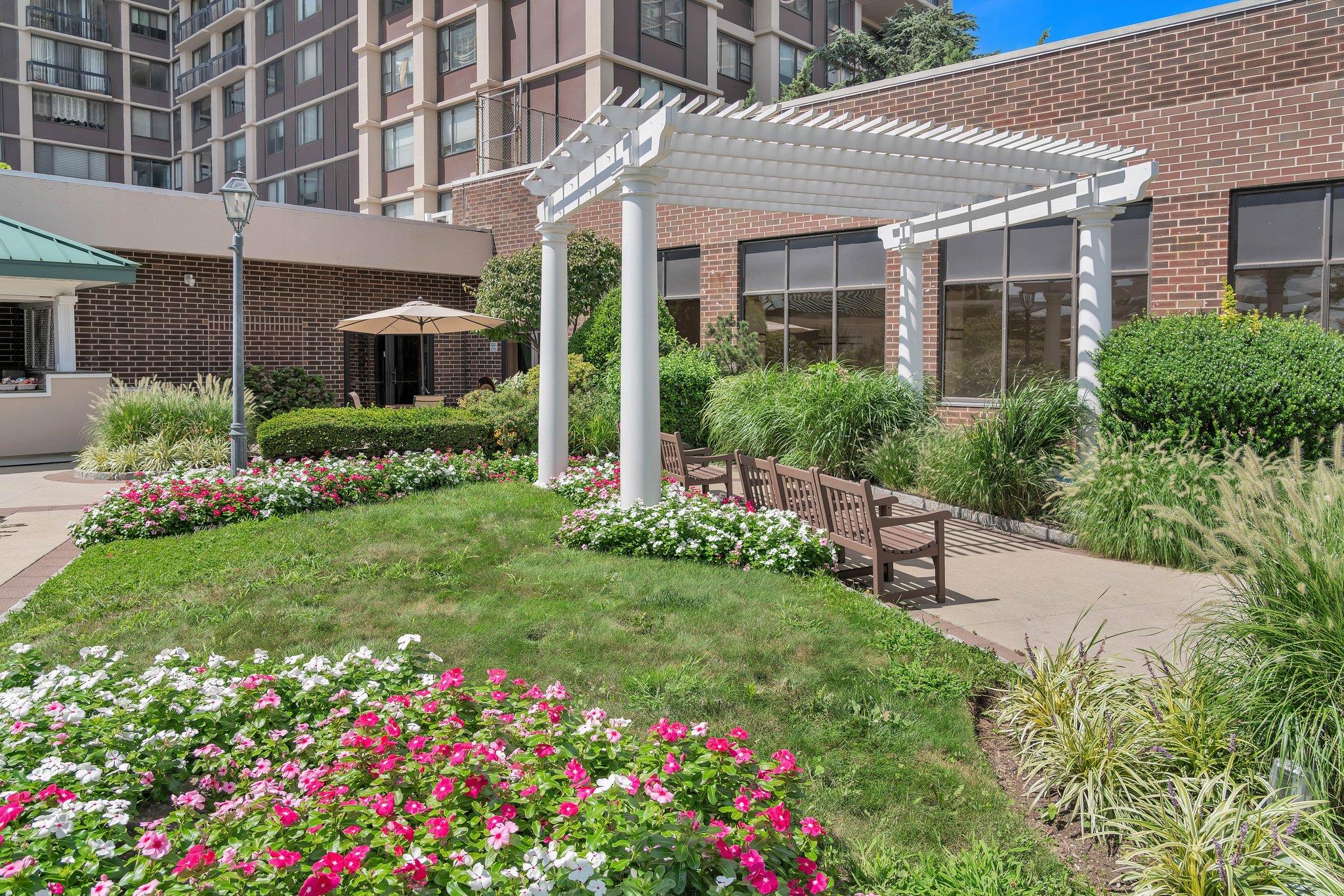 27110 Grand Central Parkway # 11A, Floral Park, NY 11005