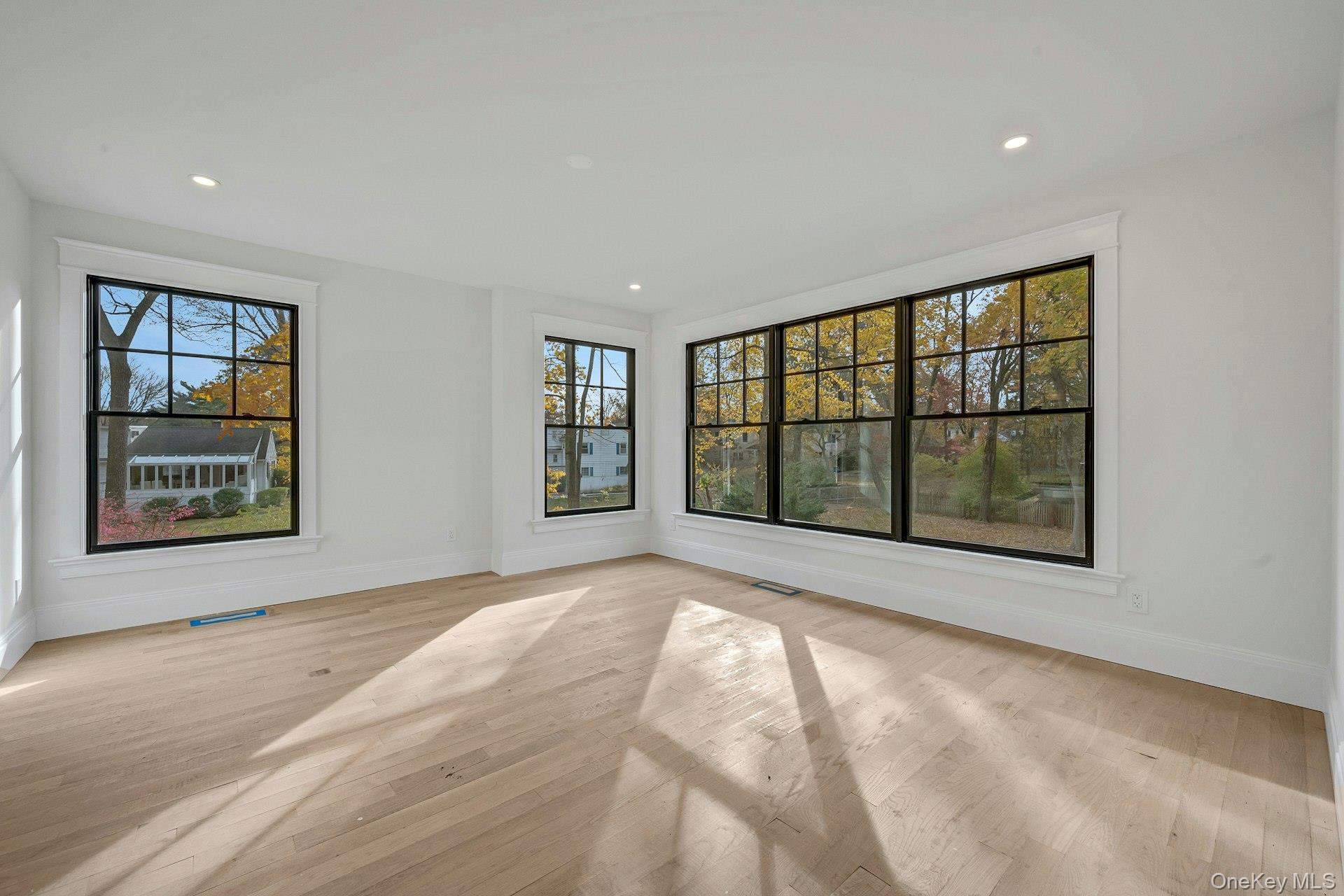 32 Sycamore Road, Scarsdale, NY 10583