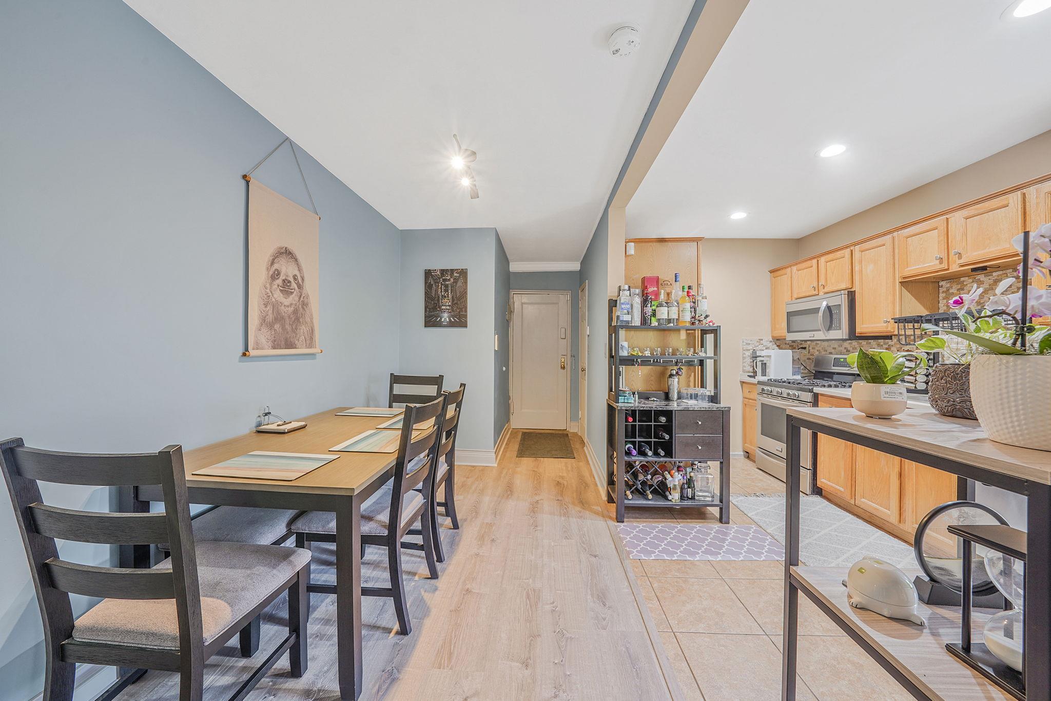 23 Edwards Street # 1C, Roslyn Heights, NY 11577