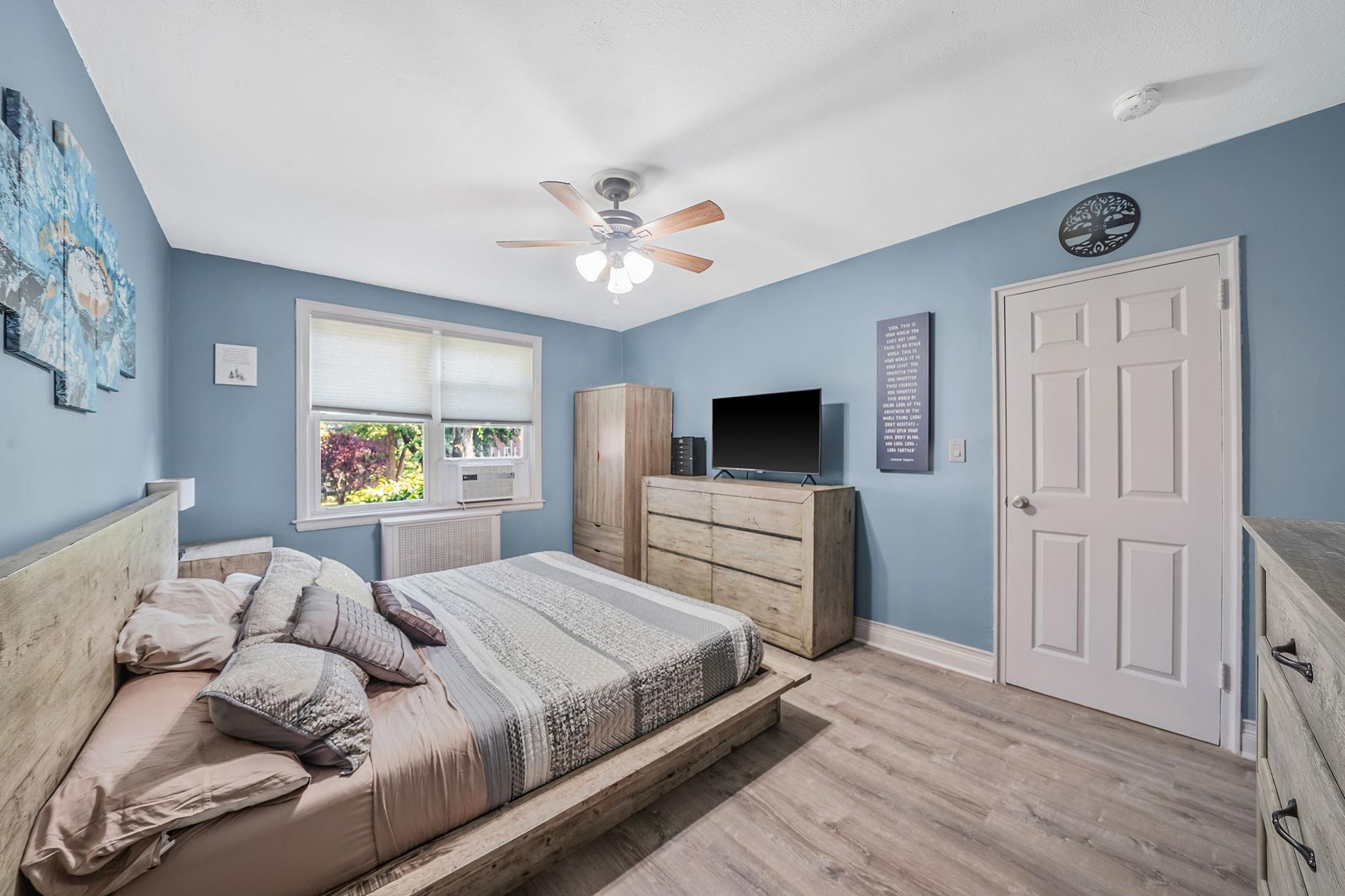 23 Edwards Street # 1C, Roslyn Heights, NY 11577