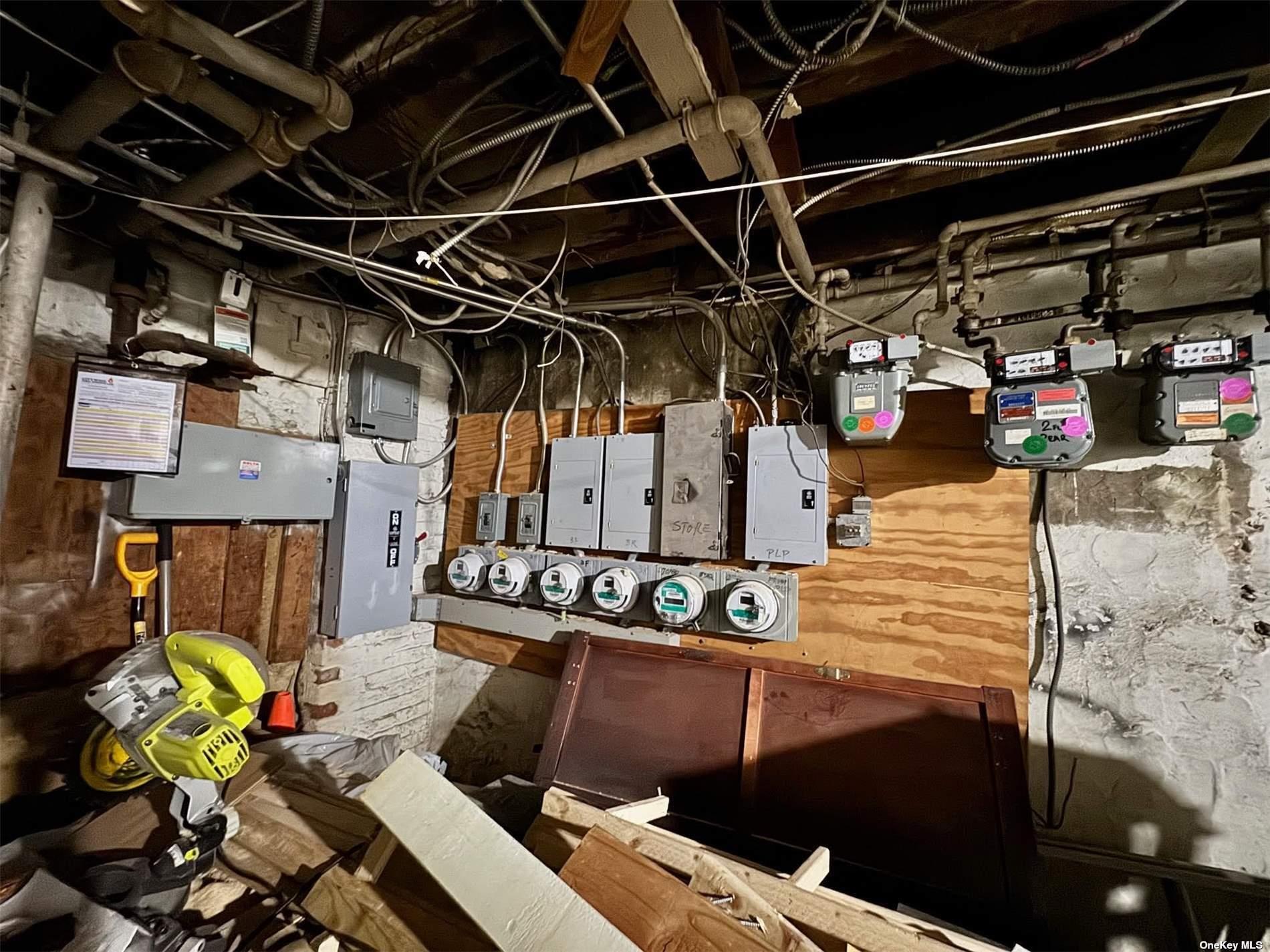 28-57 Steinway Street, Astoria, NY 11103