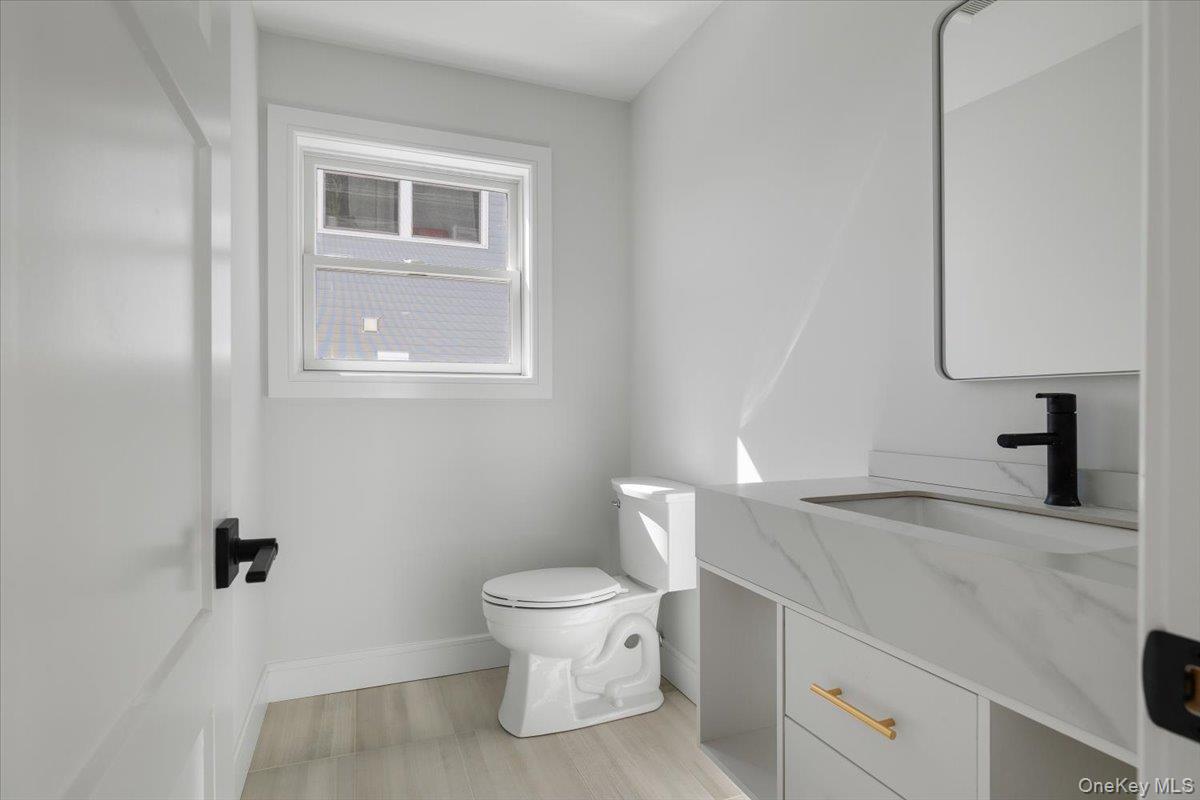 12 Pershing Place, Island Park, NY 11558