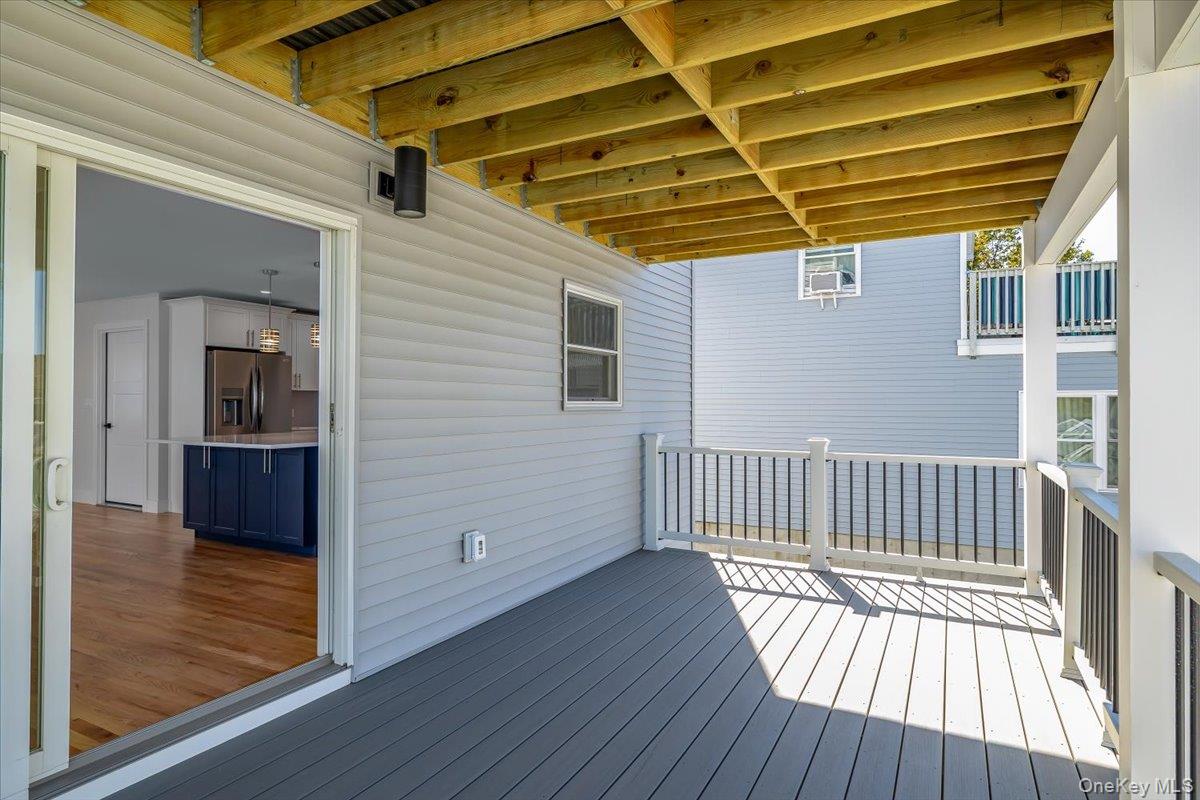 12 Pershing Place, Island Park, NY 11558