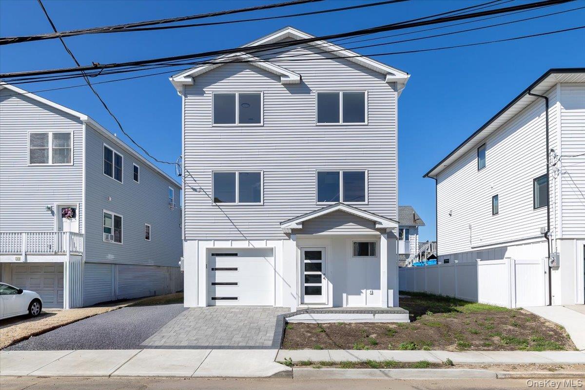 12 Pershing Place, Island Park, NY 11558