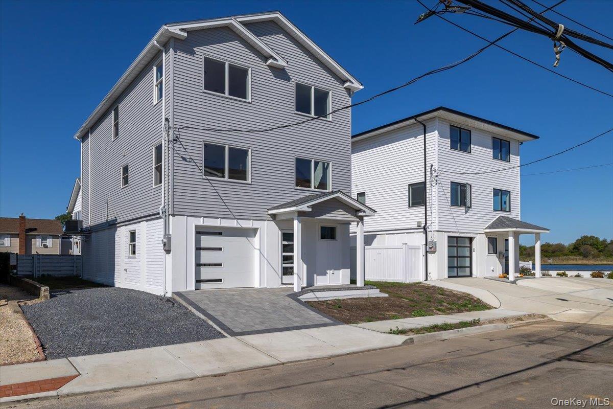 12 Pershing Place, Island Park, NY 11558