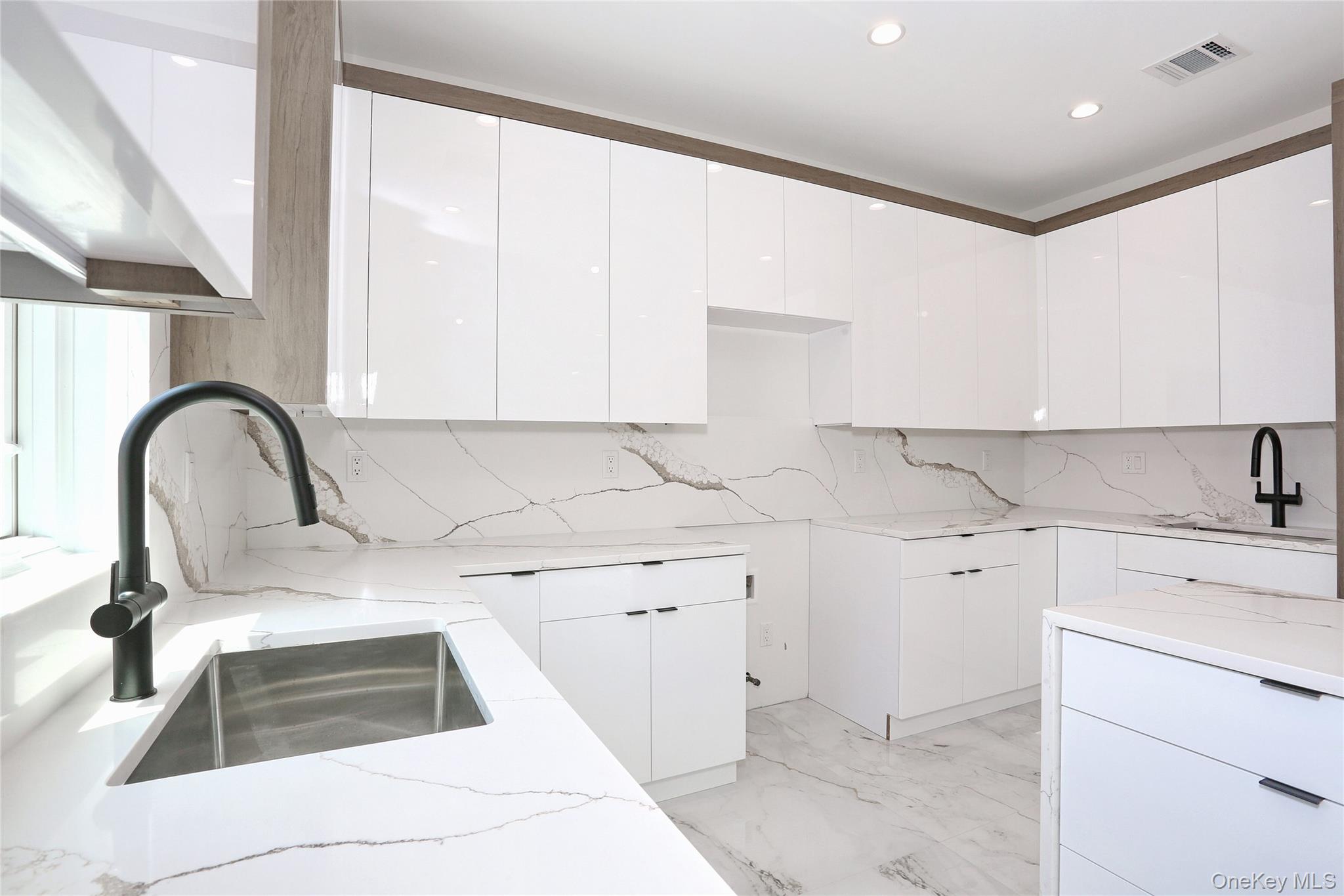 79 S Madison Avenue # 201, Spring Valley, NY 10977