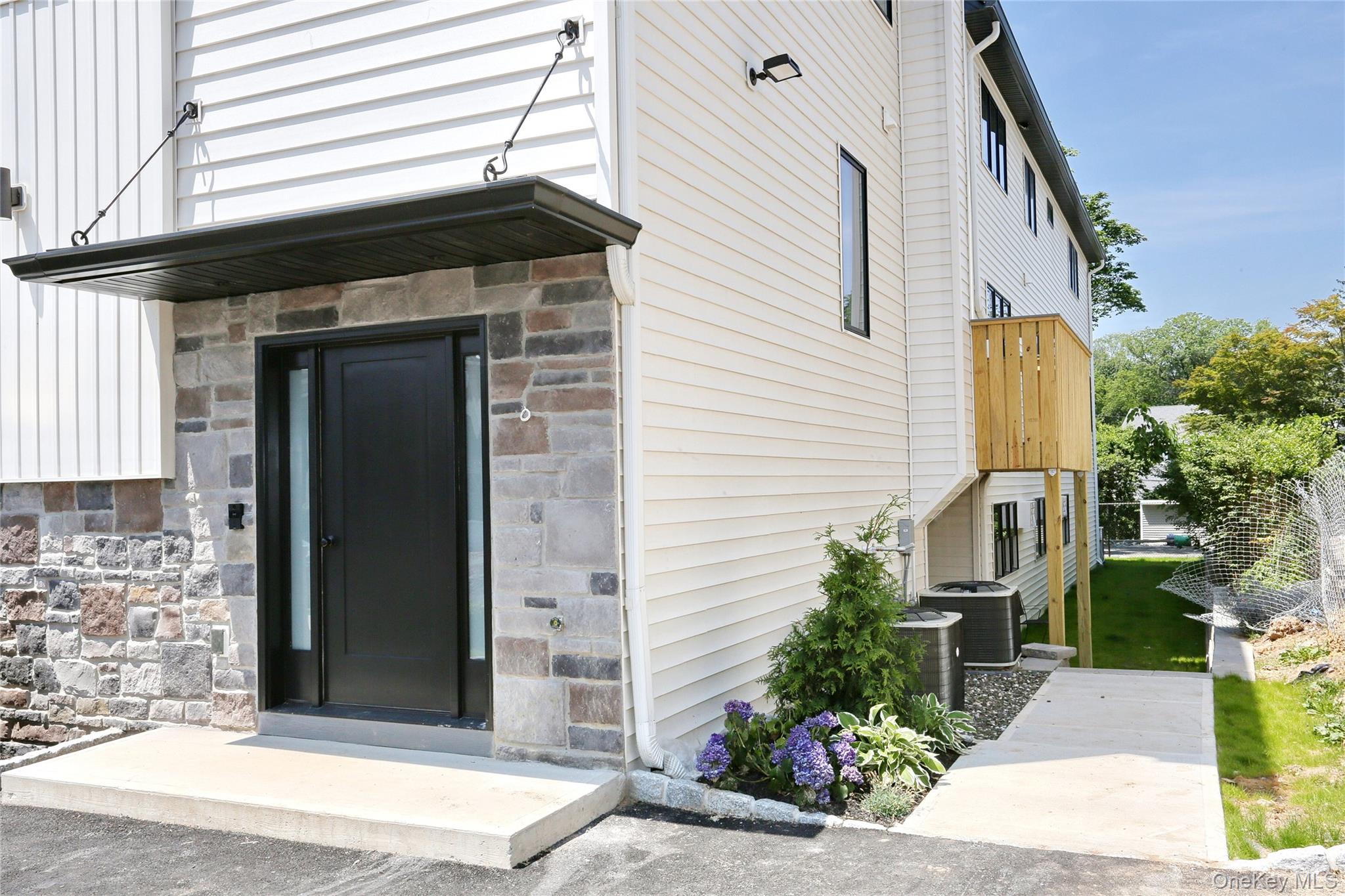 79 S Madison Avenue # 201, Spring Valley, NY 10977