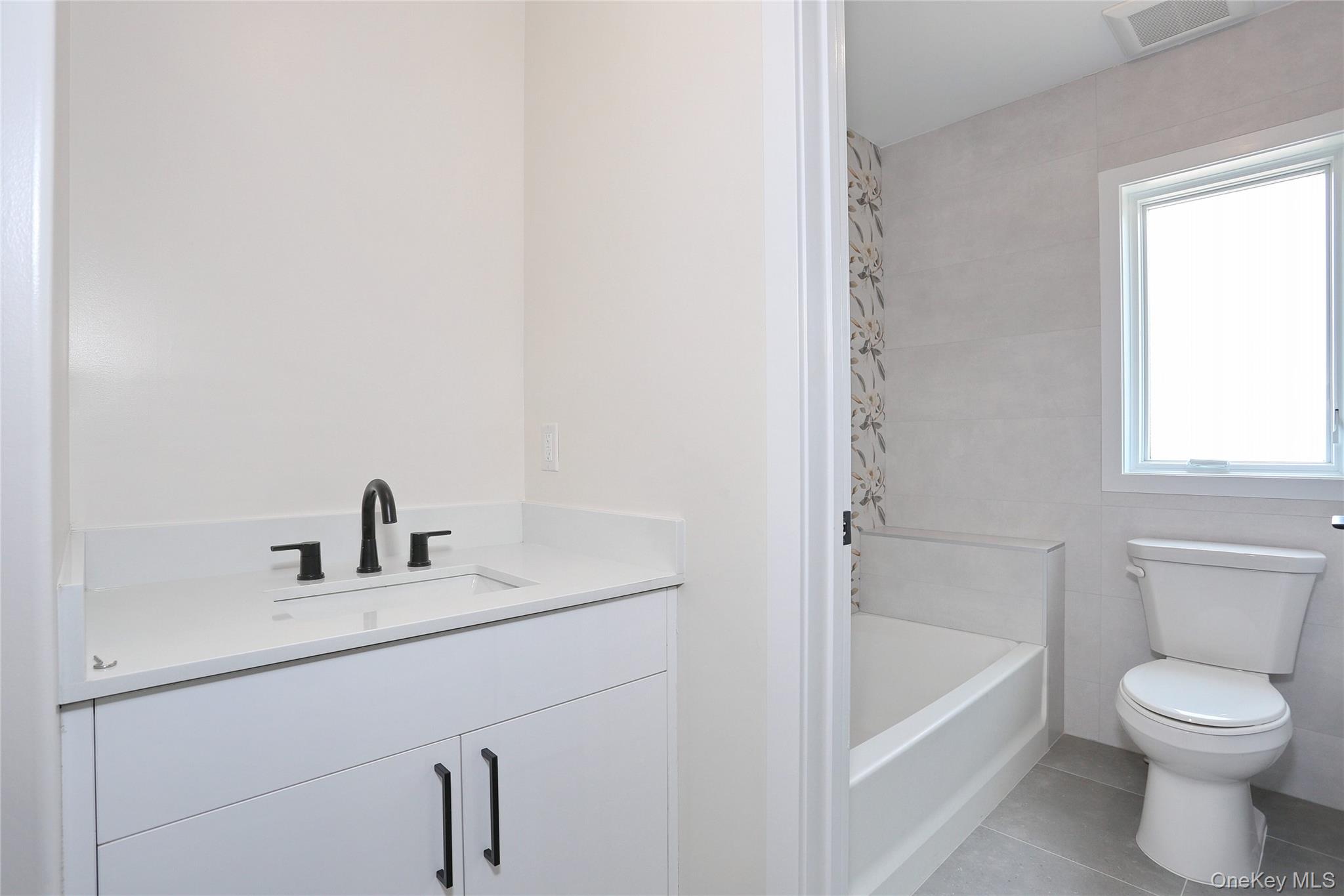 79 S Madison Avenue # 201, Spring Valley, NY 10977